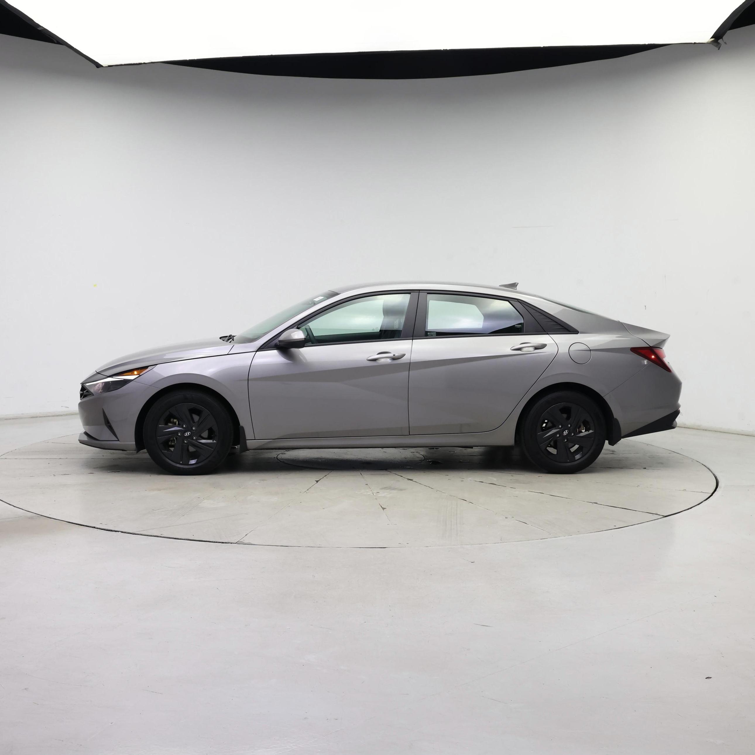 Thumbnail: 2023 Hyundai Elantra - 3