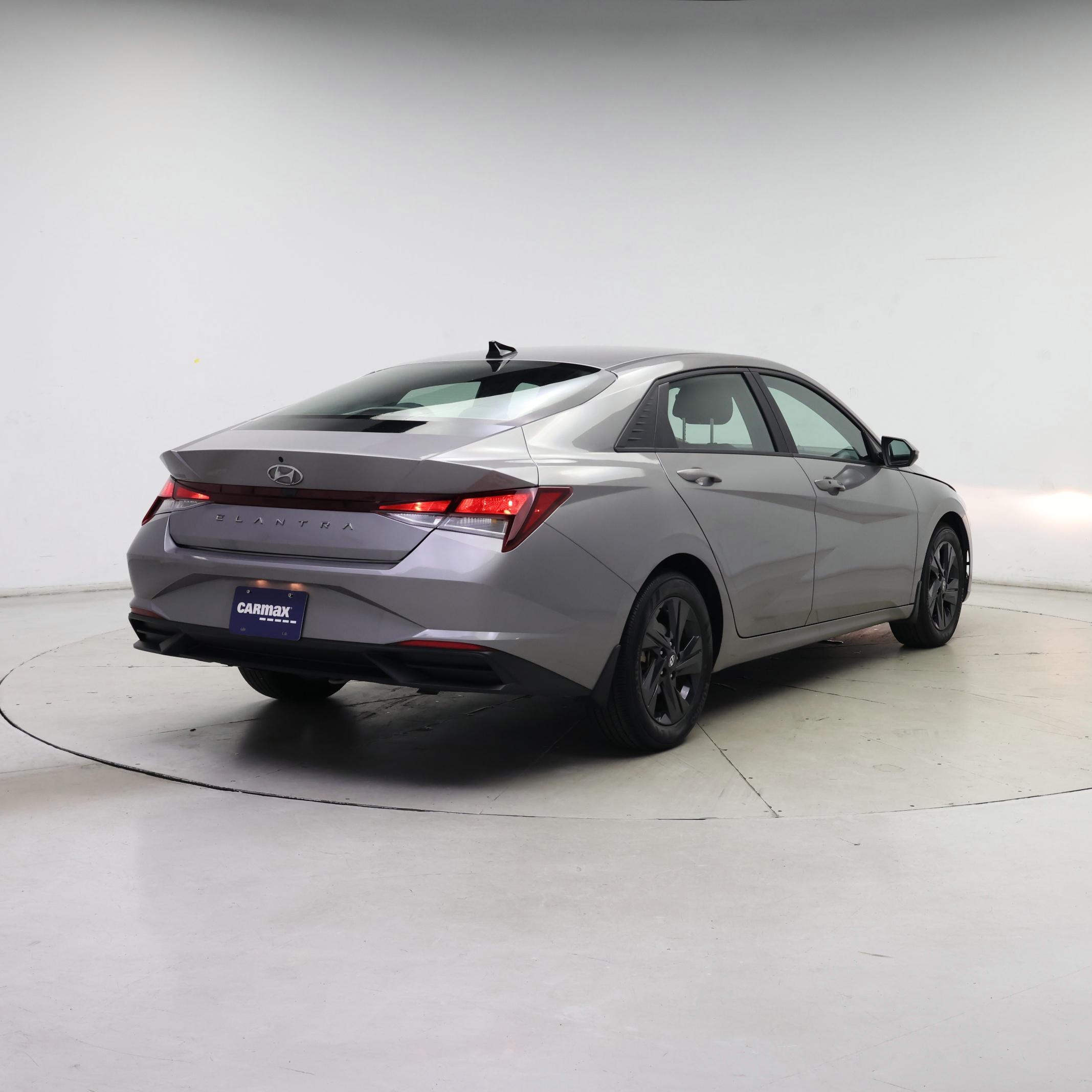 Thumbnail: 2023 Hyundai Elantra - 8