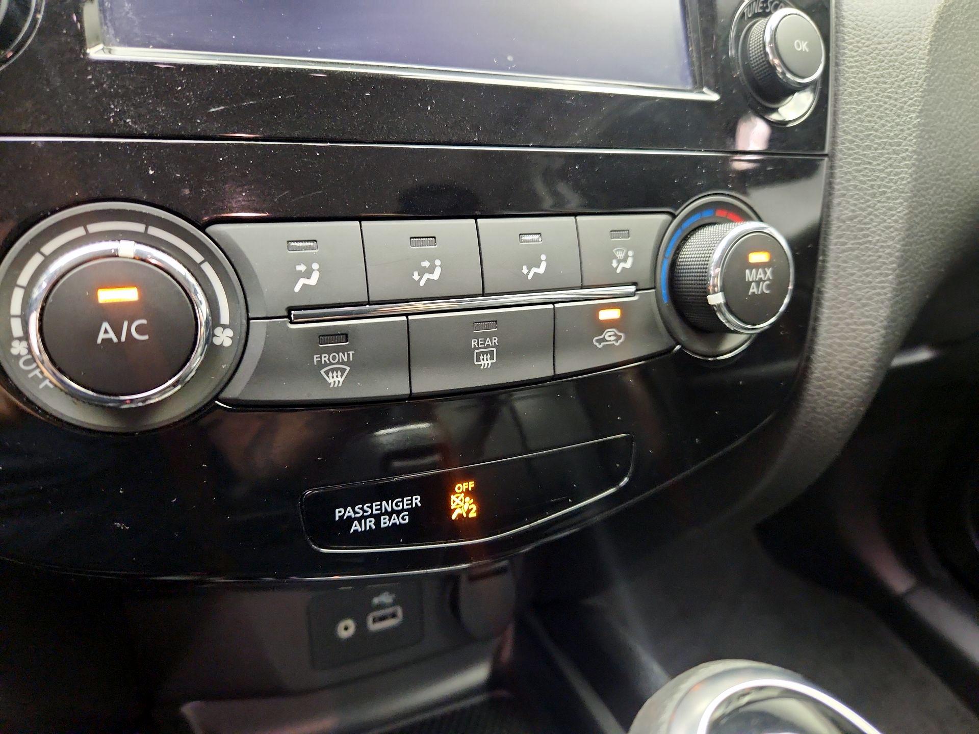 Thumbnail: 2020 Nissan Rogue Sport - 16