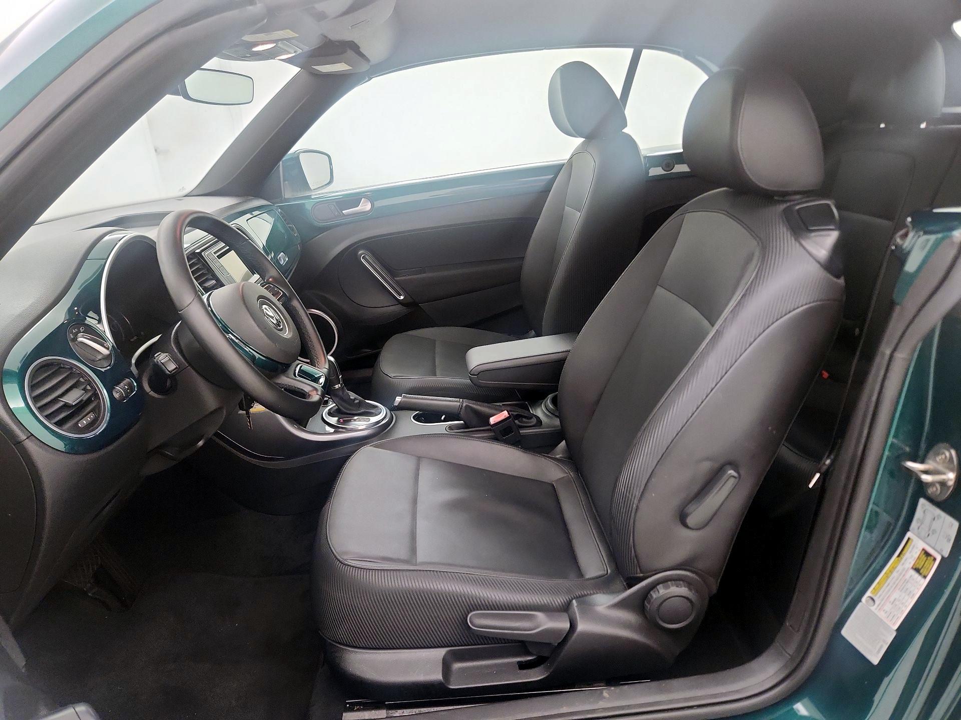 Thumbnail: 2017 Volkswagen Beetle - 11