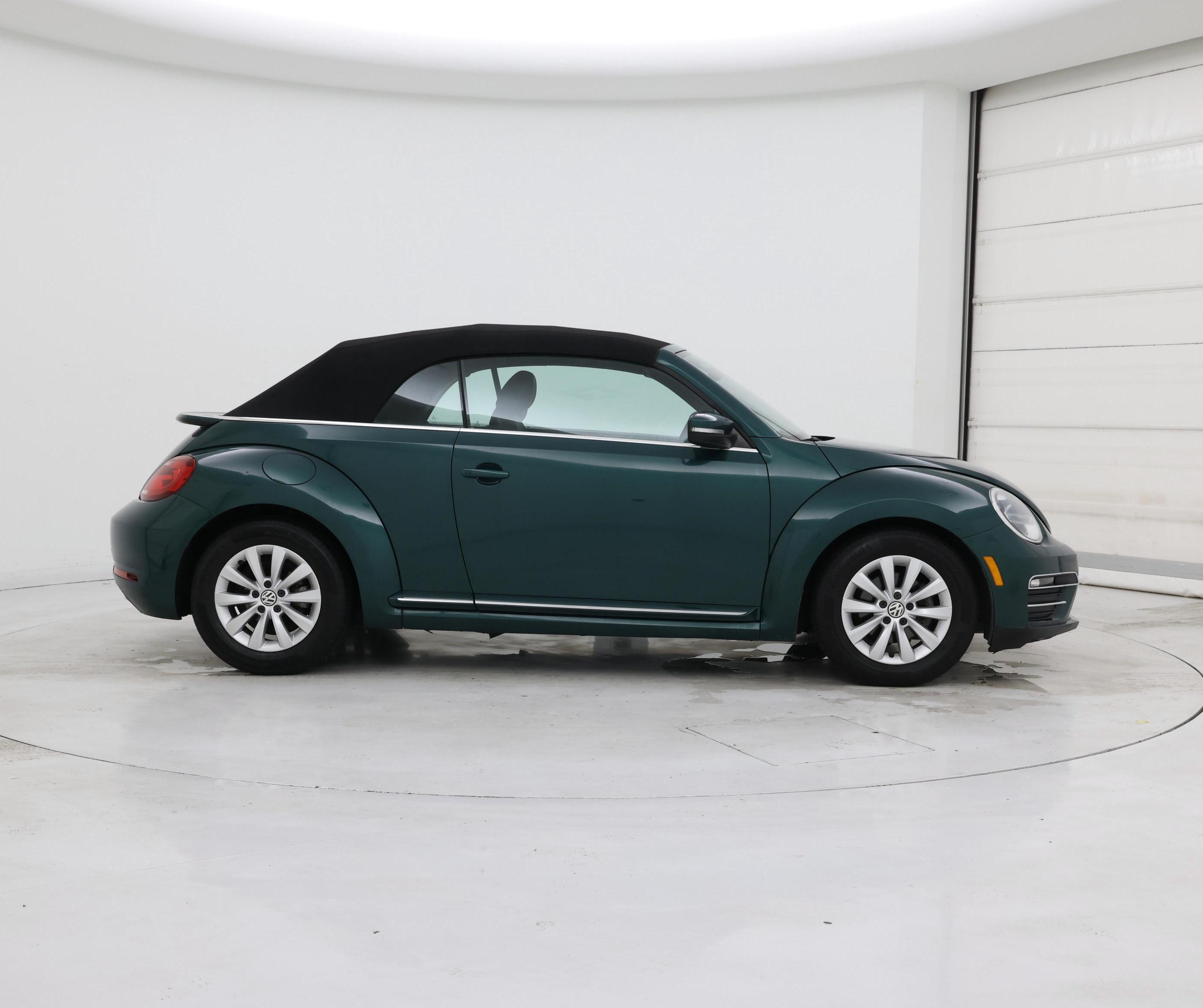 Thumbnail: 2017 Volkswagen Beetle - 7