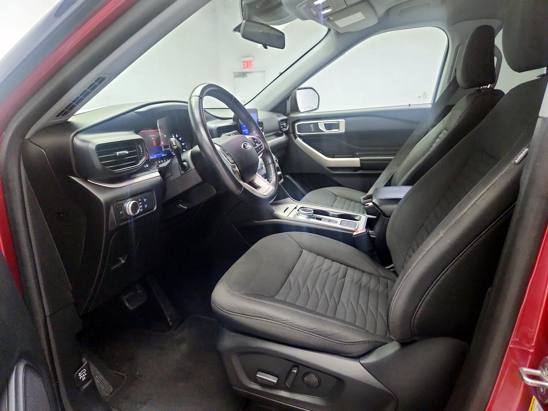 Thumbnail: 2021 Ford Explorer - 11