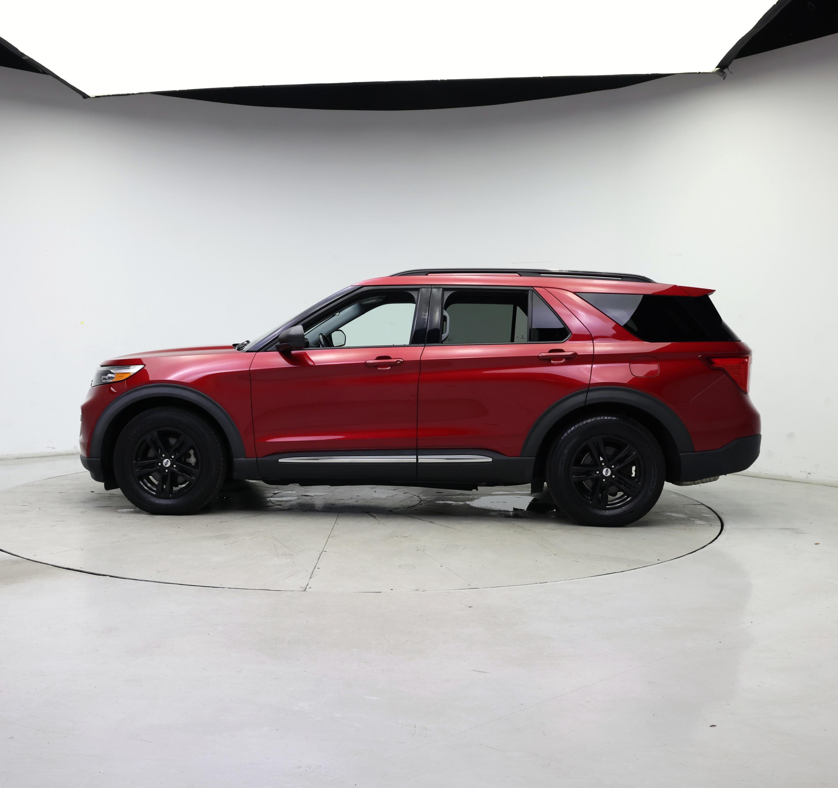 Thumbnail: 2021 Ford Explorer - 3