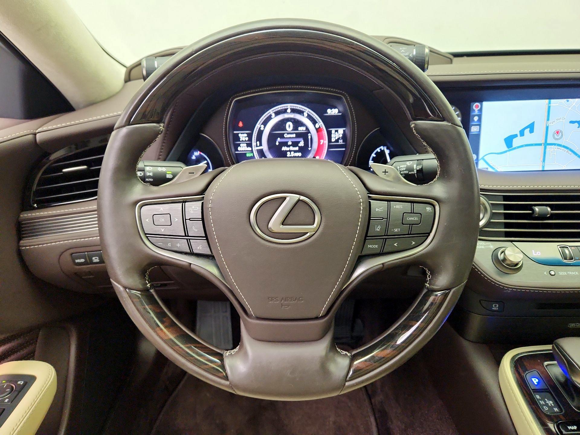 Thumbnail: 2019 Lexus LS - 10