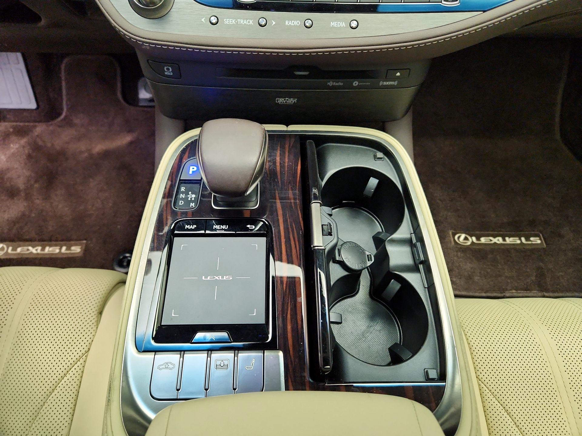 Thumbnail: 2019 Lexus LS - 18