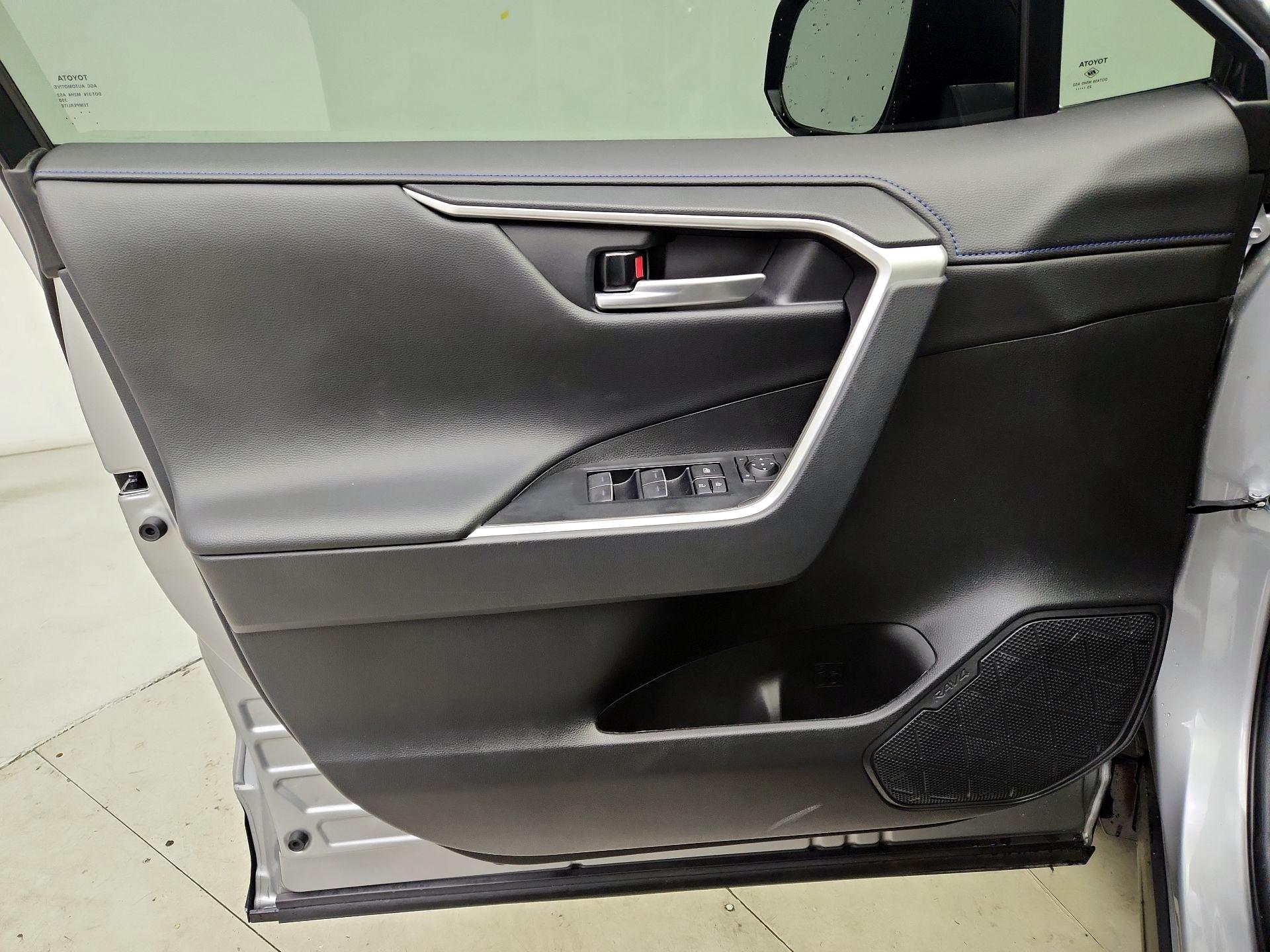 Thumbnail: 2024 Toyota RAV4 - 12