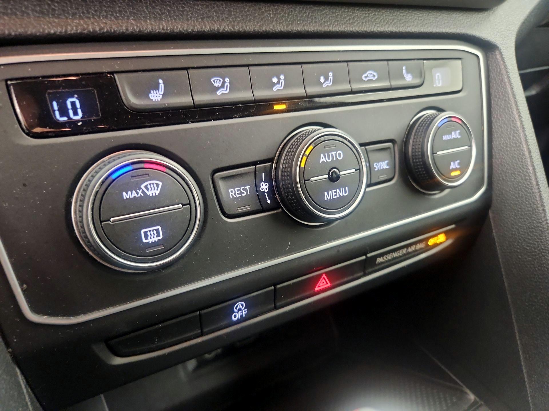 Thumbnail: 2019 Volkswagen Atlas - 16