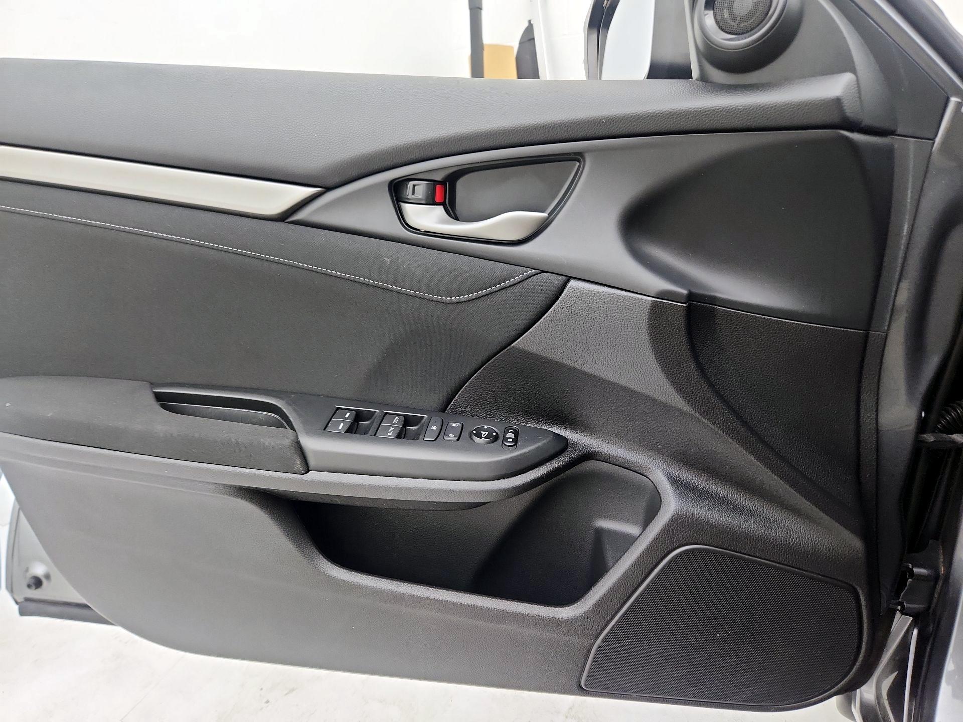 Thumbnail: 2017 Honda Civic - 12