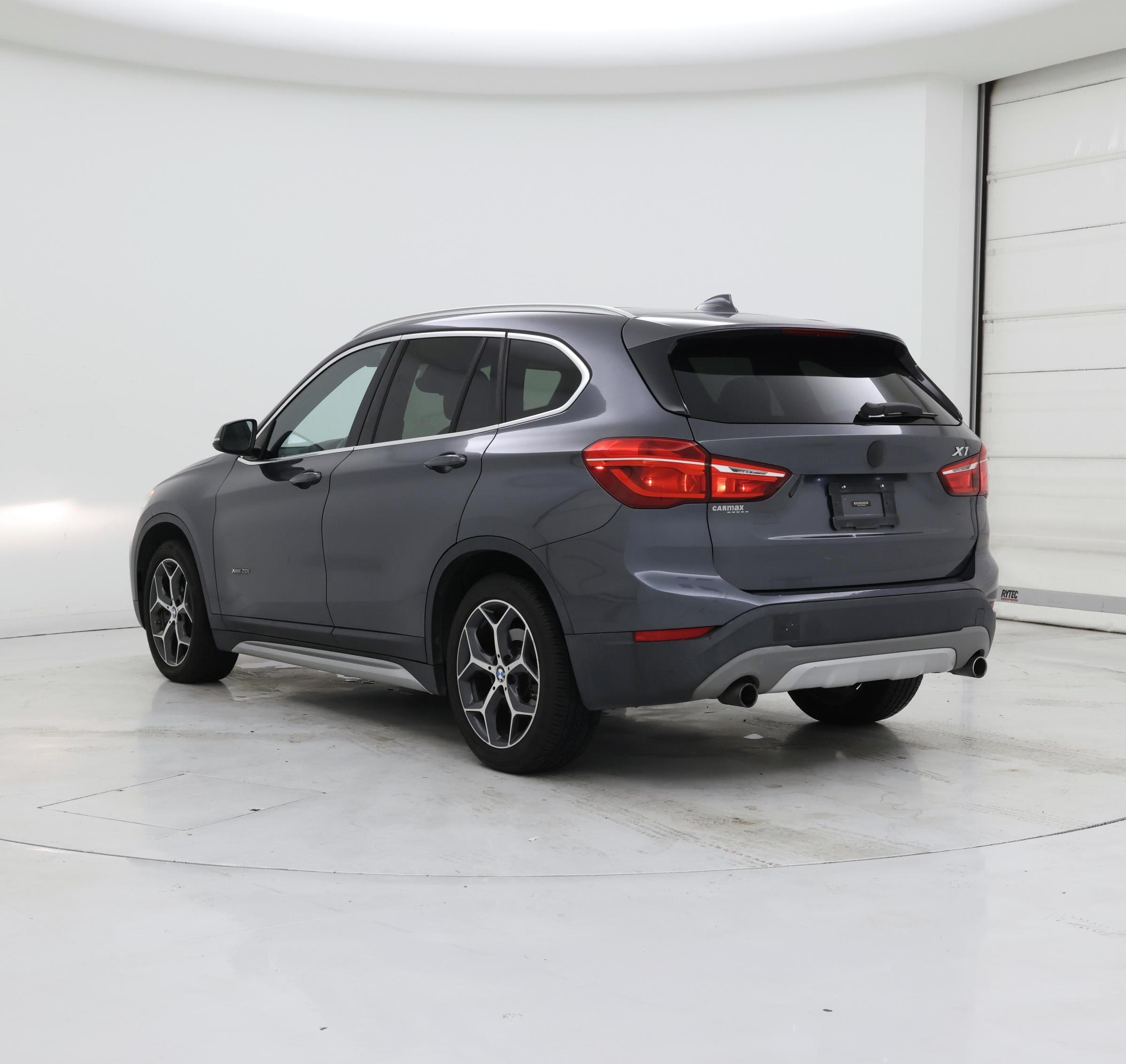 Thumbnail: 2016 BMW X1 - 2