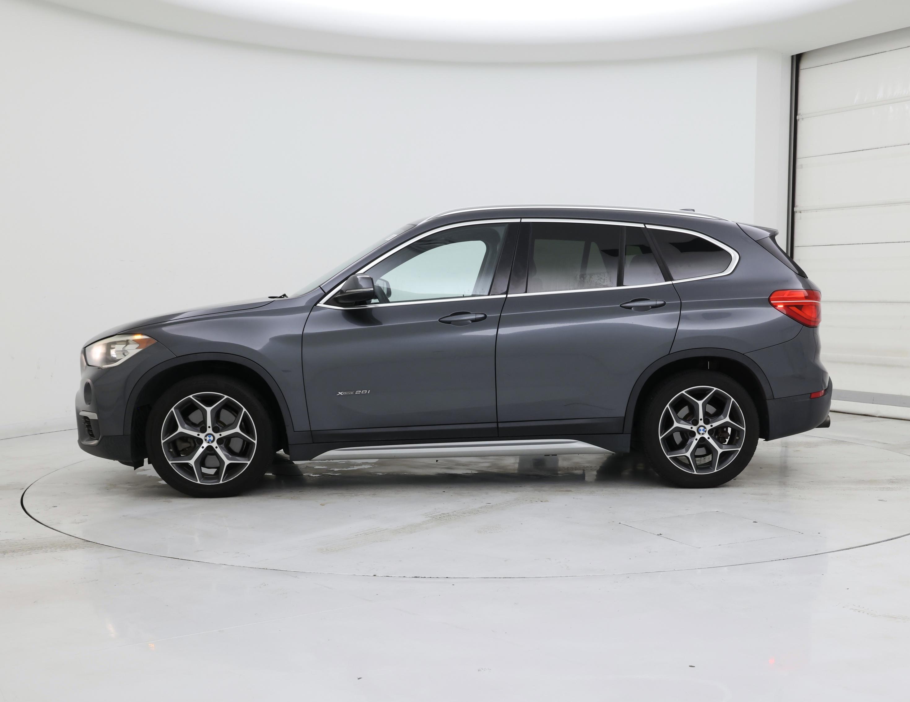 Thumbnail: 2016 BMW X1 - 3
