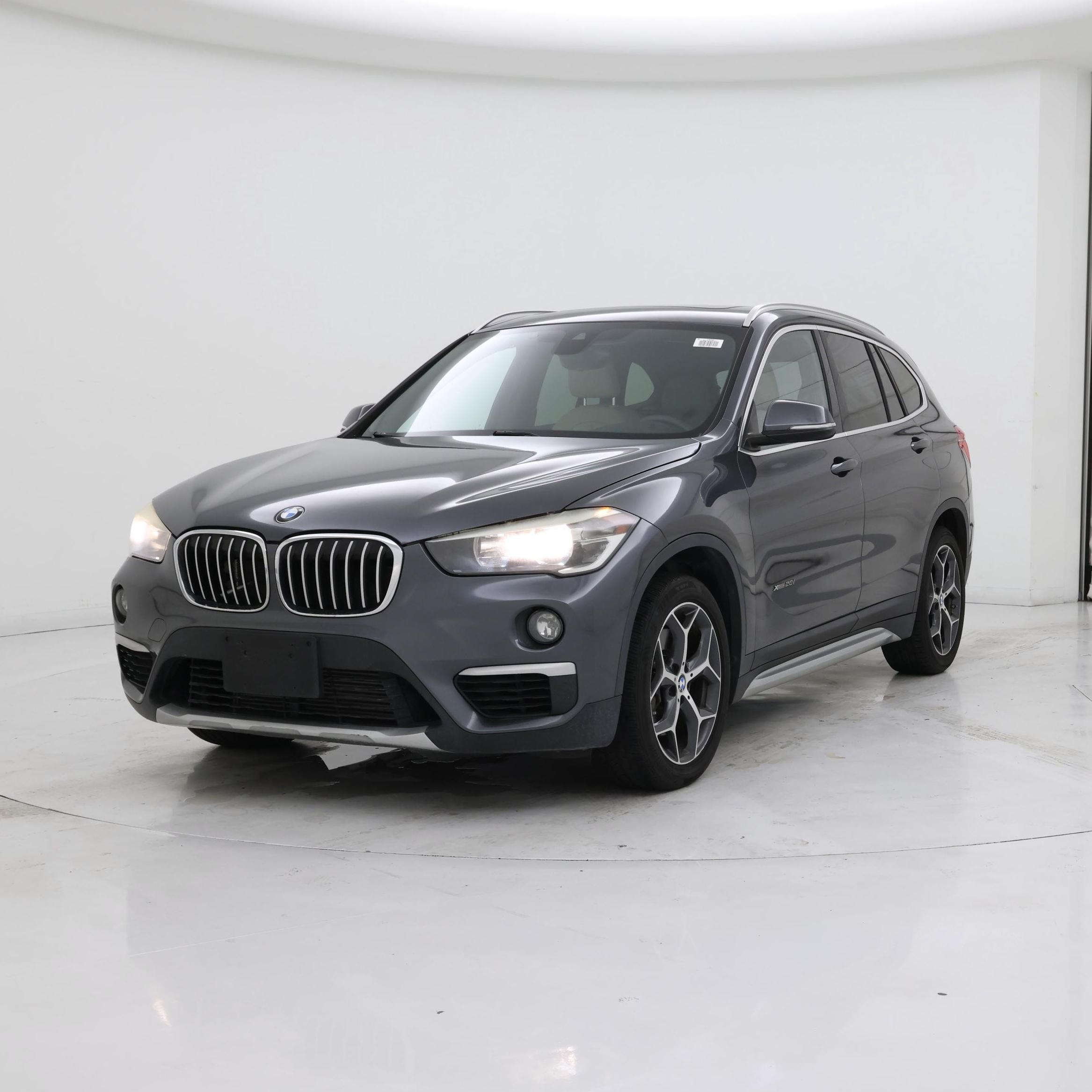 Thumbnail: 2016 BMW X1 - 4