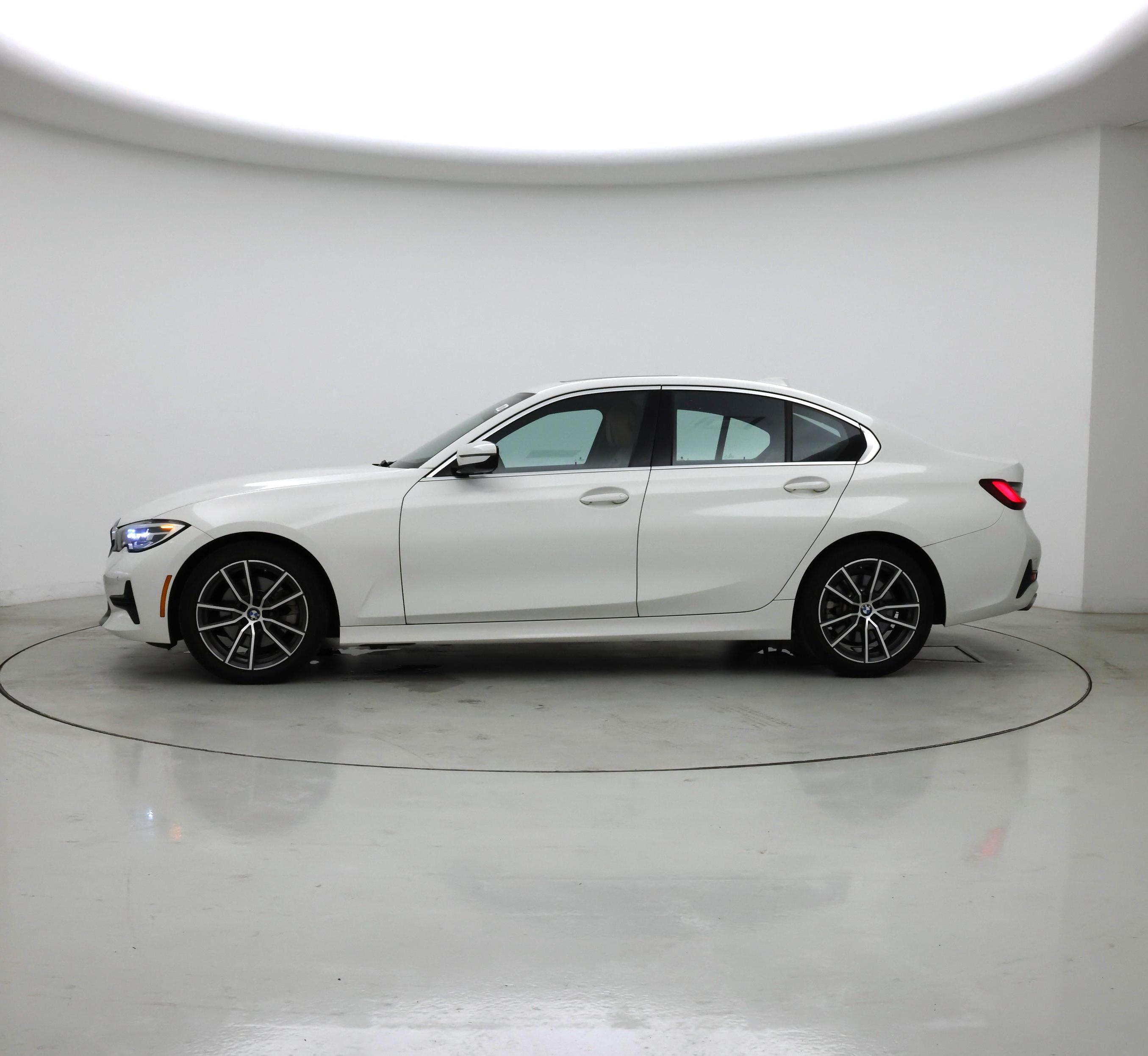Thumbnail: 2022 BMW 3 Series - 3