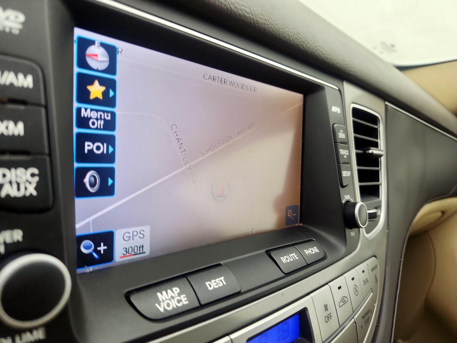 Thumbnail: 2013 Hyundai Genesis - 14