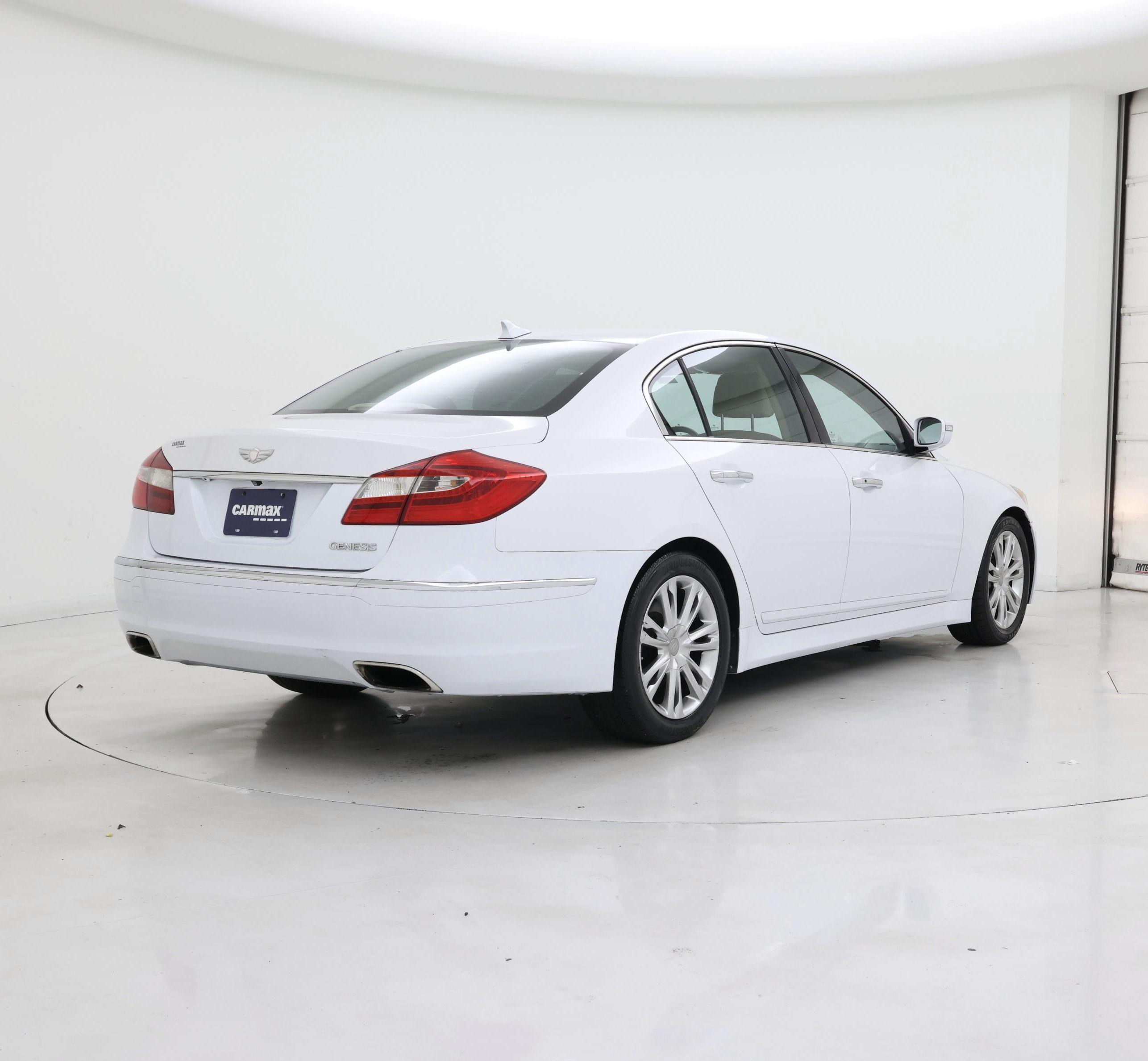 Thumbnail: 2013 Hyundai Genesis - 8