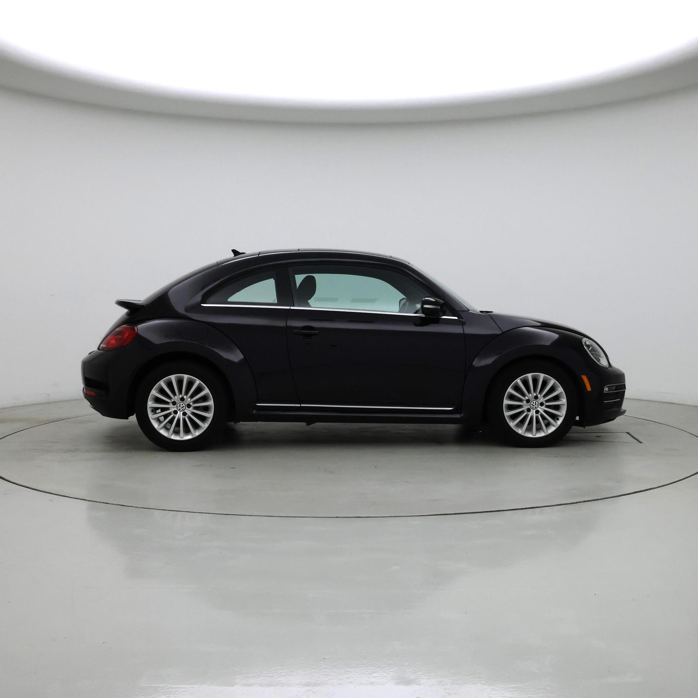 Thumbnail: 2019 Volkswagen Beetle - 7