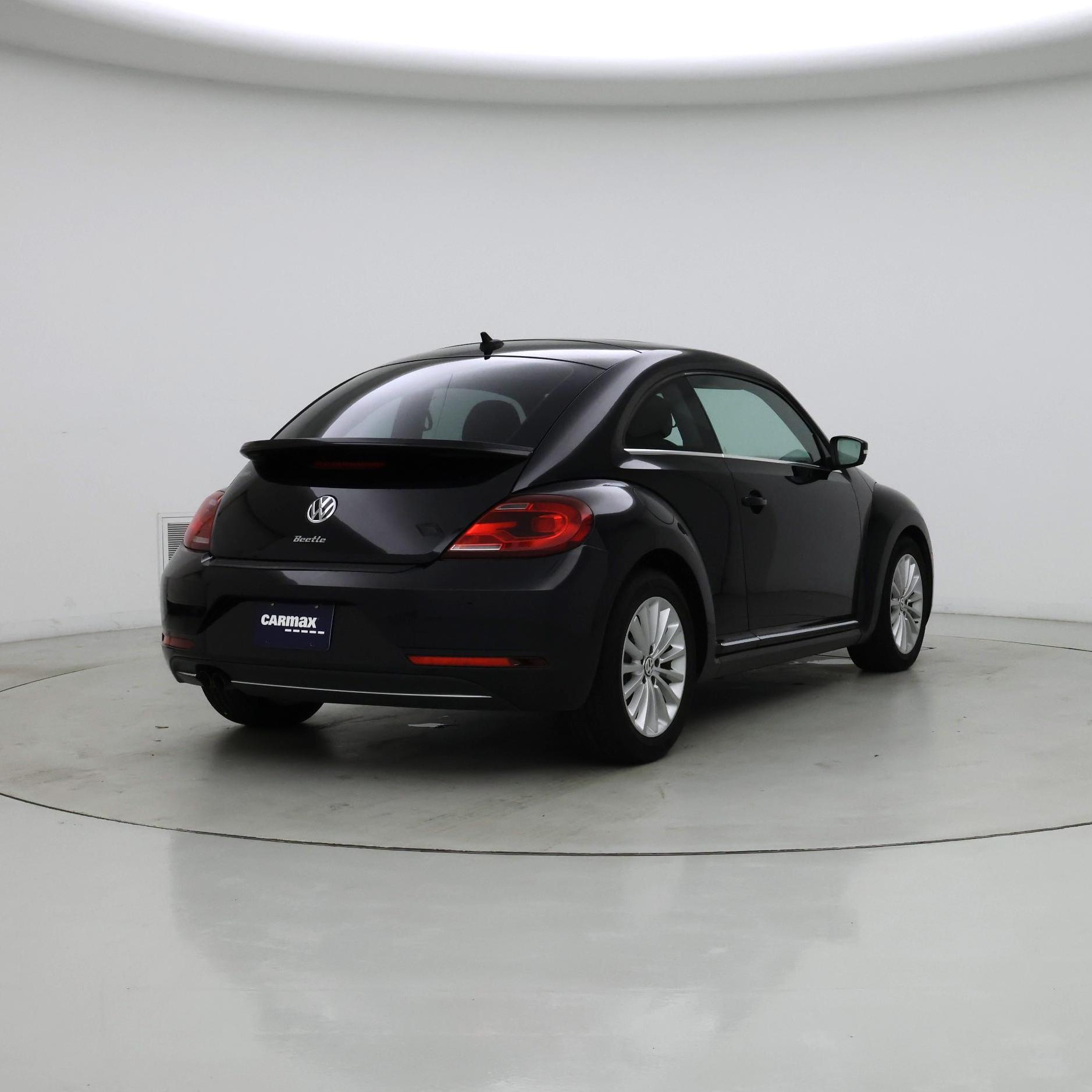 Thumbnail: 2019 Volkswagen Beetle - 8