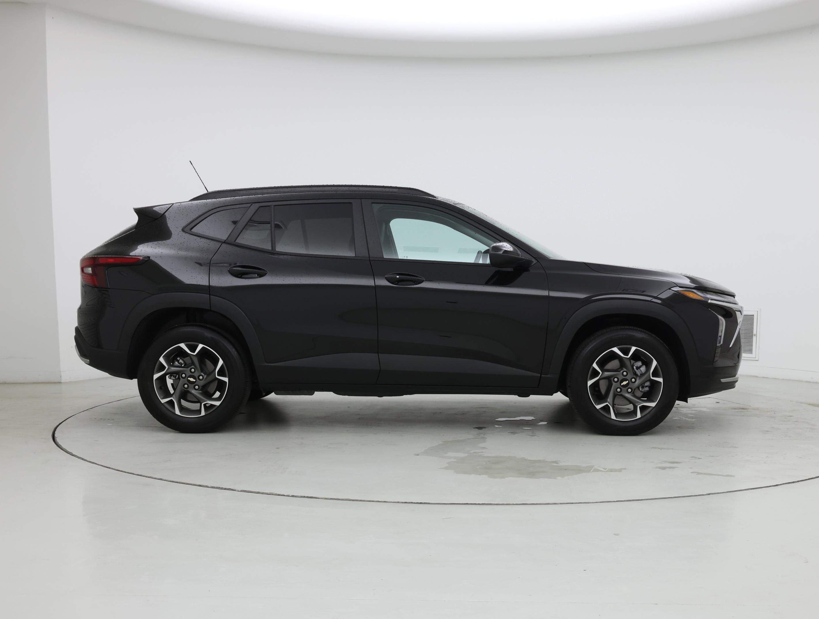 Thumbnail: 2025 Chevrolet Trax - 7