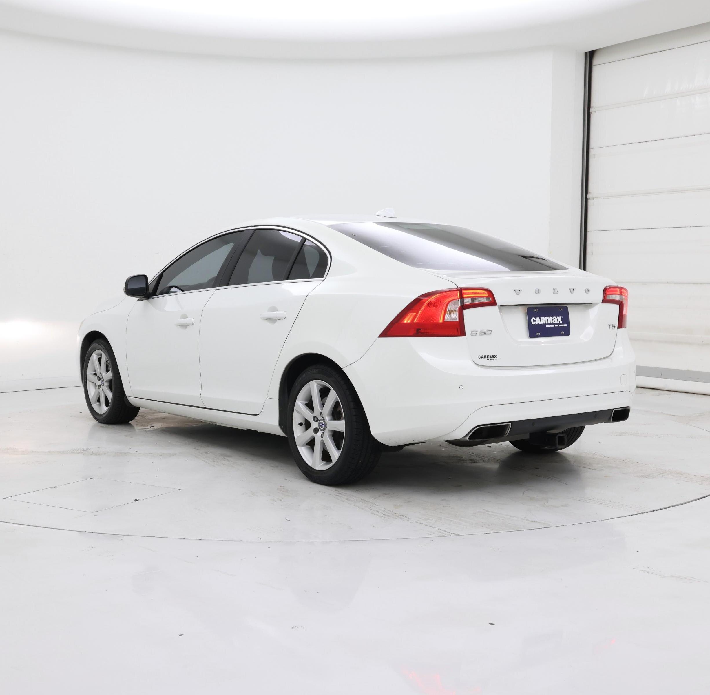 Thumbnail: 2016 Volvo S60 - 2