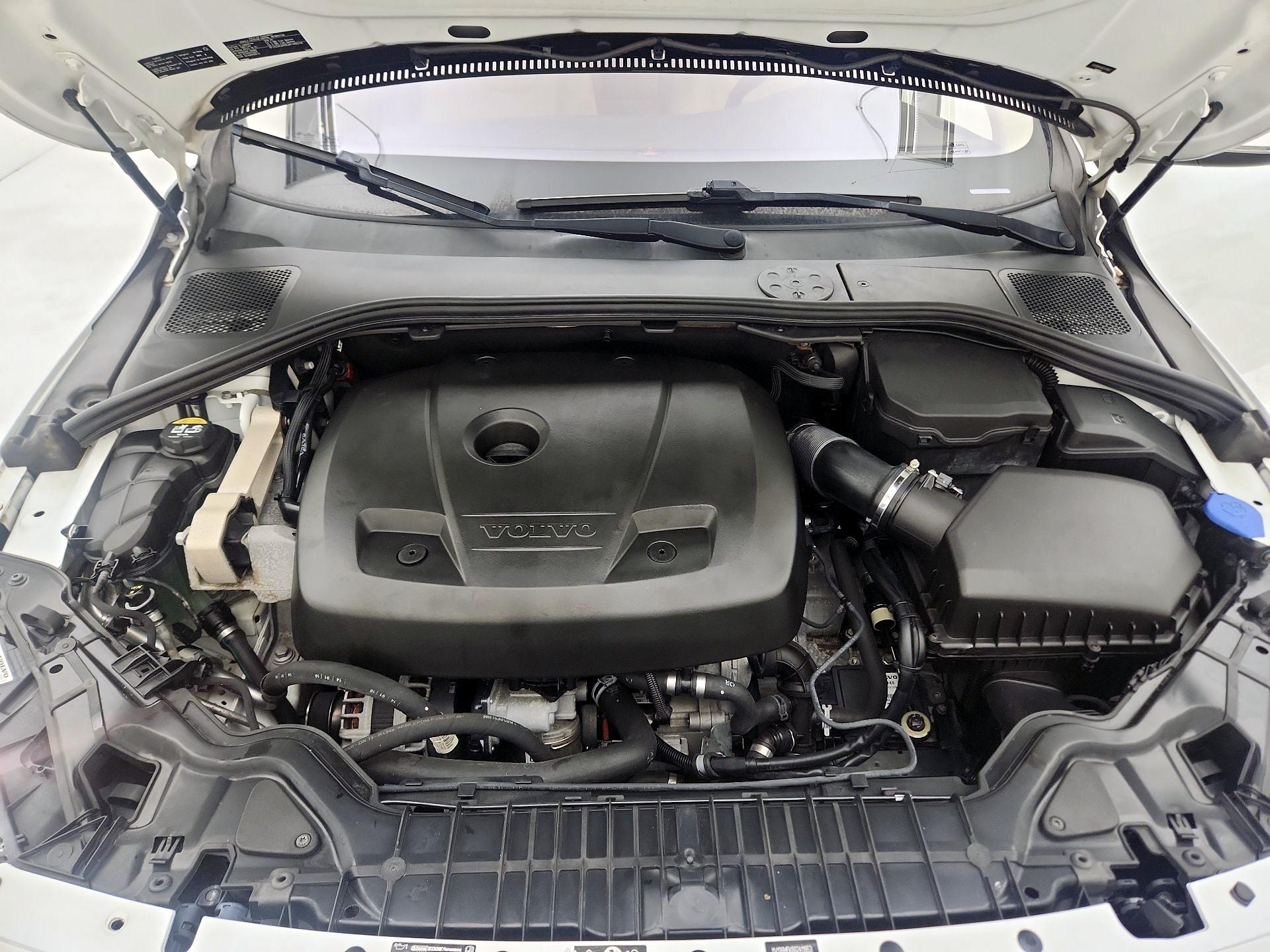 Thumbnail: 2016 Volvo S60 - 20