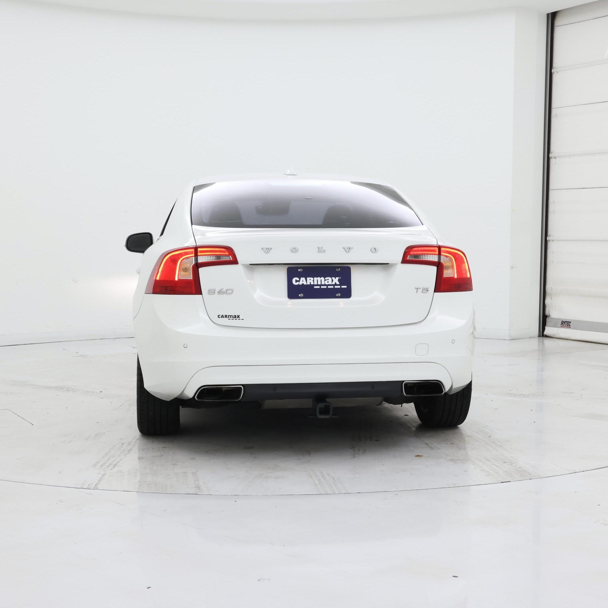 Thumbnail: 2016 Volvo S60 - 6