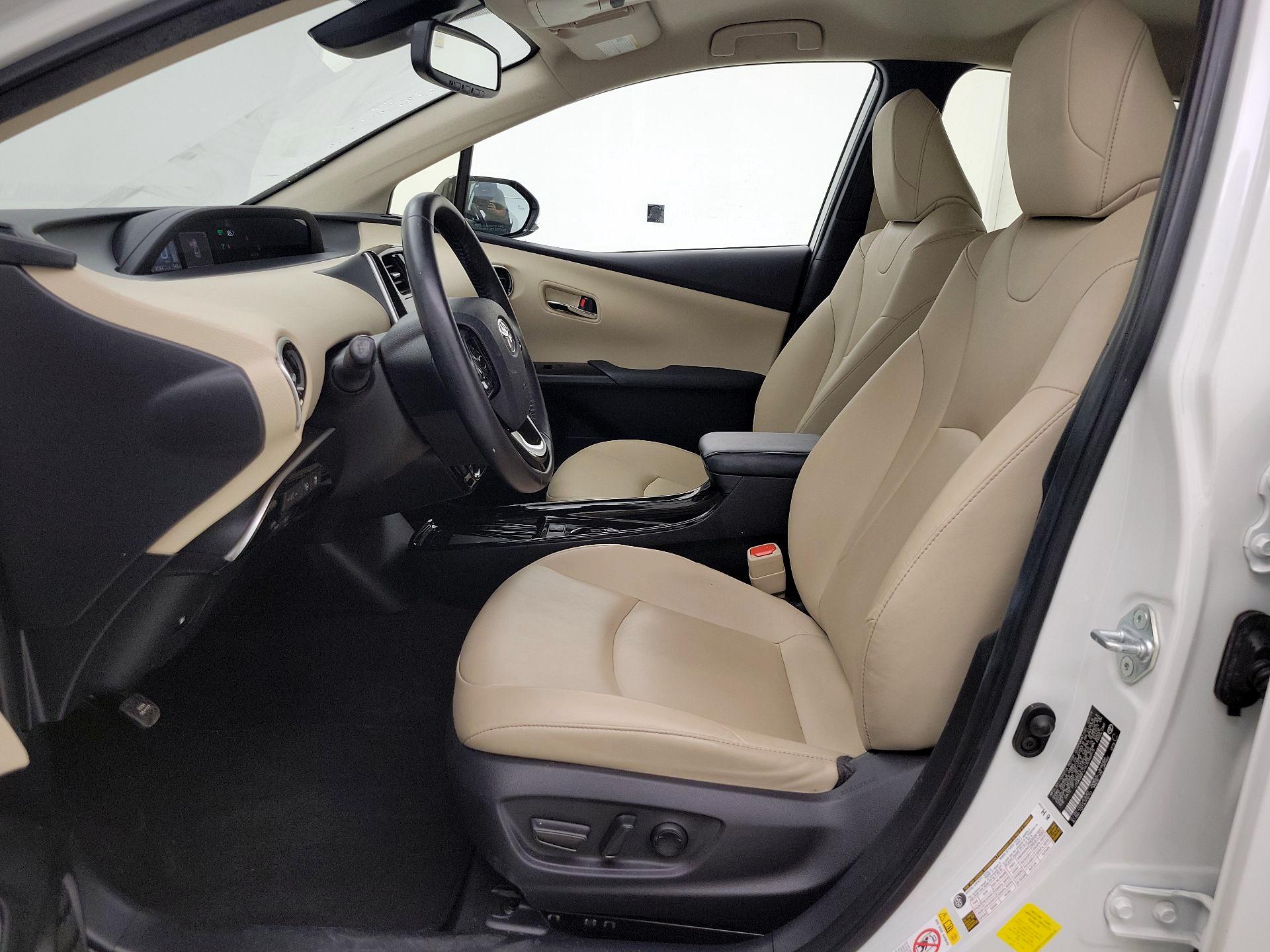Thumbnail: 2019 Toyota Prius - 11