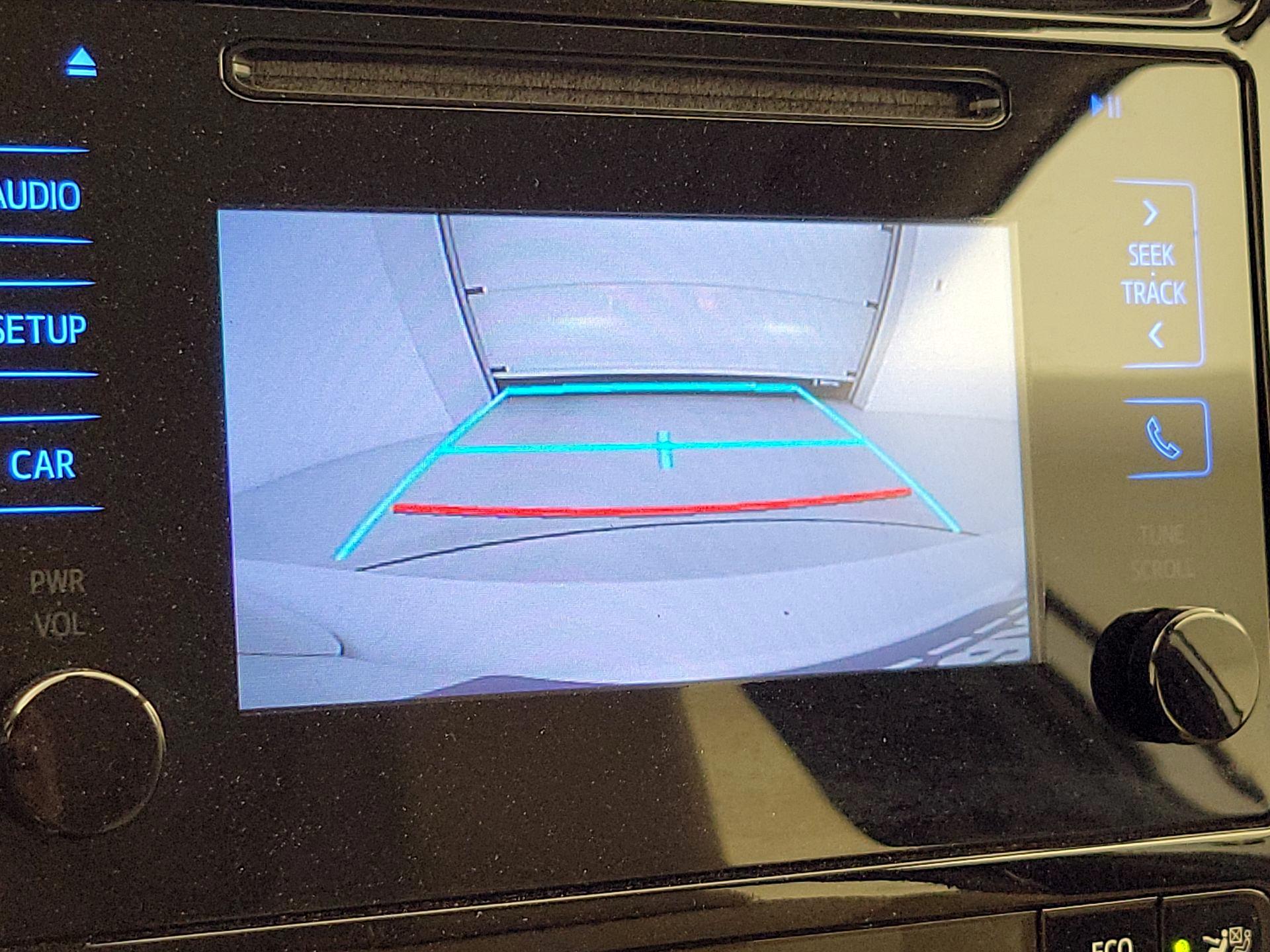 Thumbnail: 2019 Toyota Prius - 14
