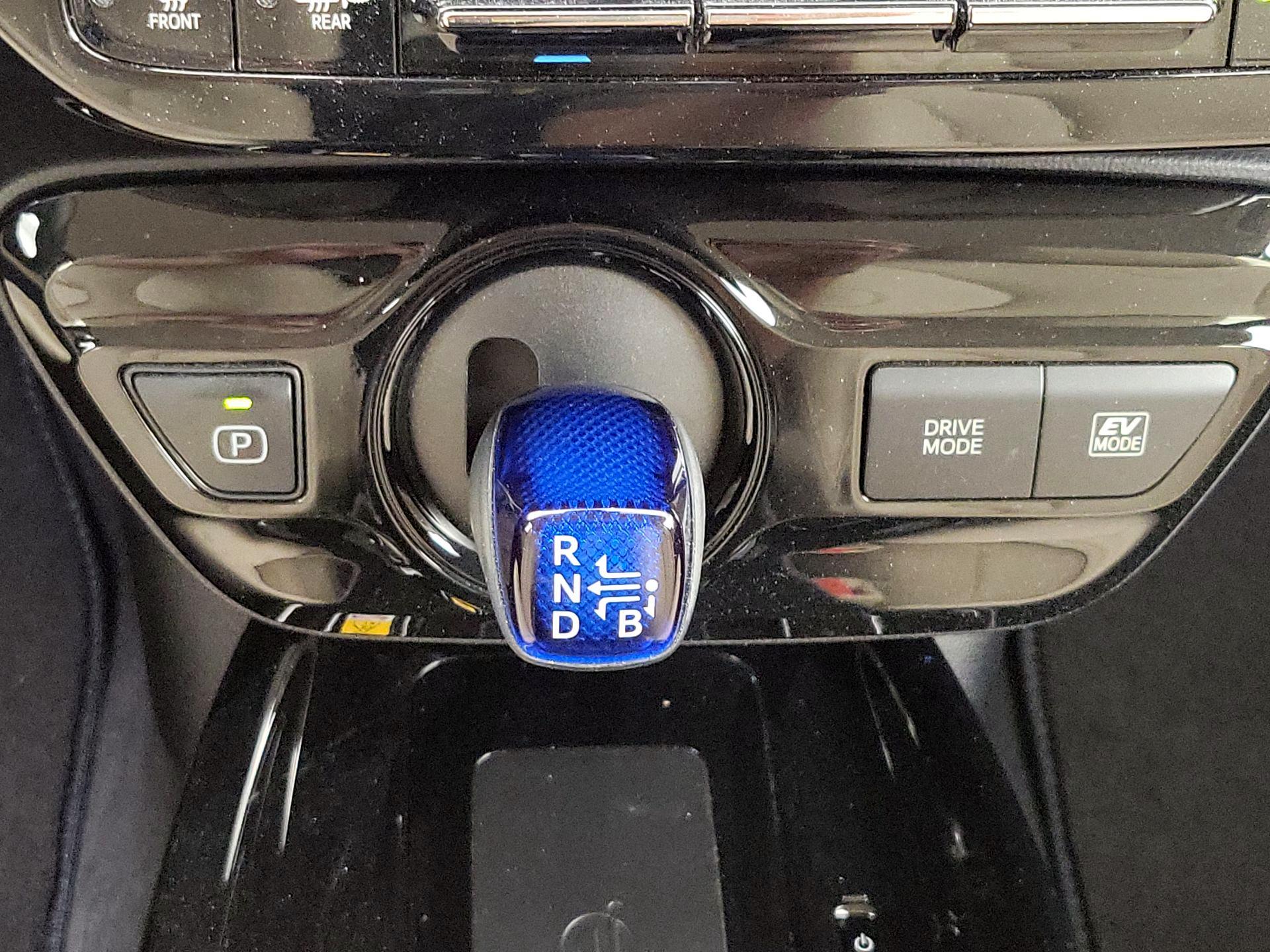 Thumbnail: 2019 Toyota Prius - 17