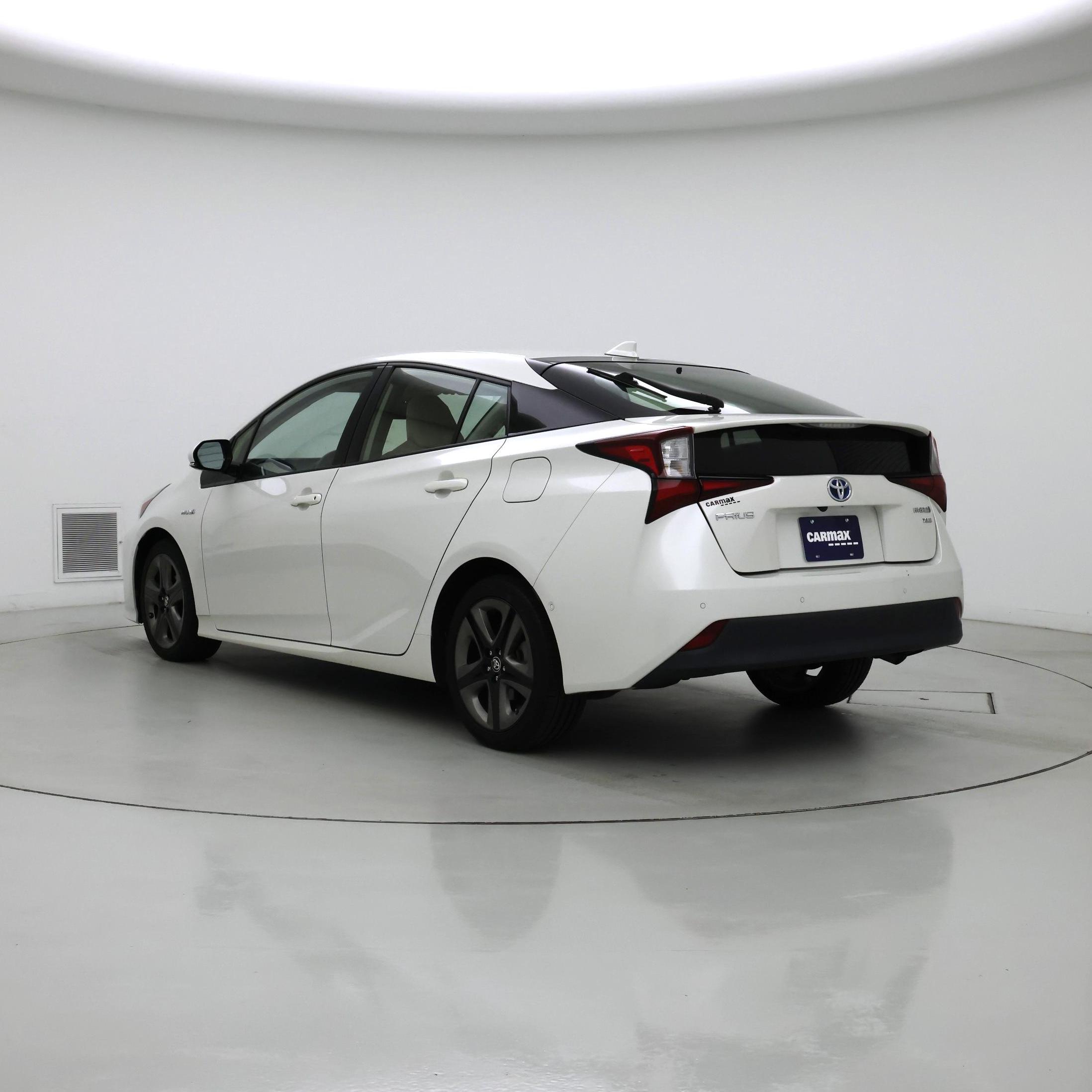 Thumbnail: 2019 Toyota Prius - 2