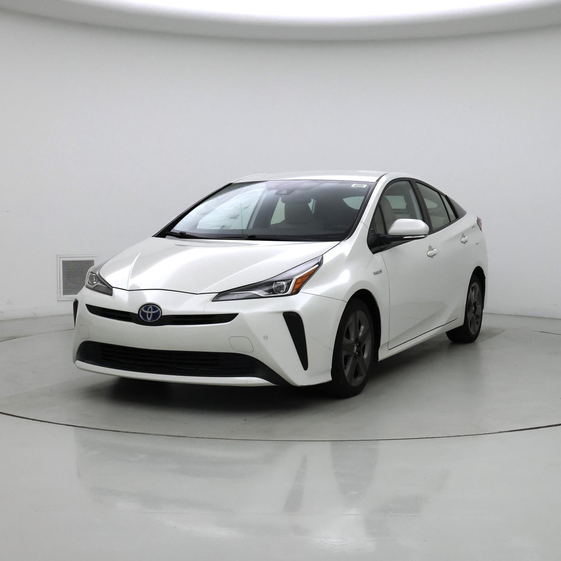 Thumbnail: 2019 Toyota Prius - 4
