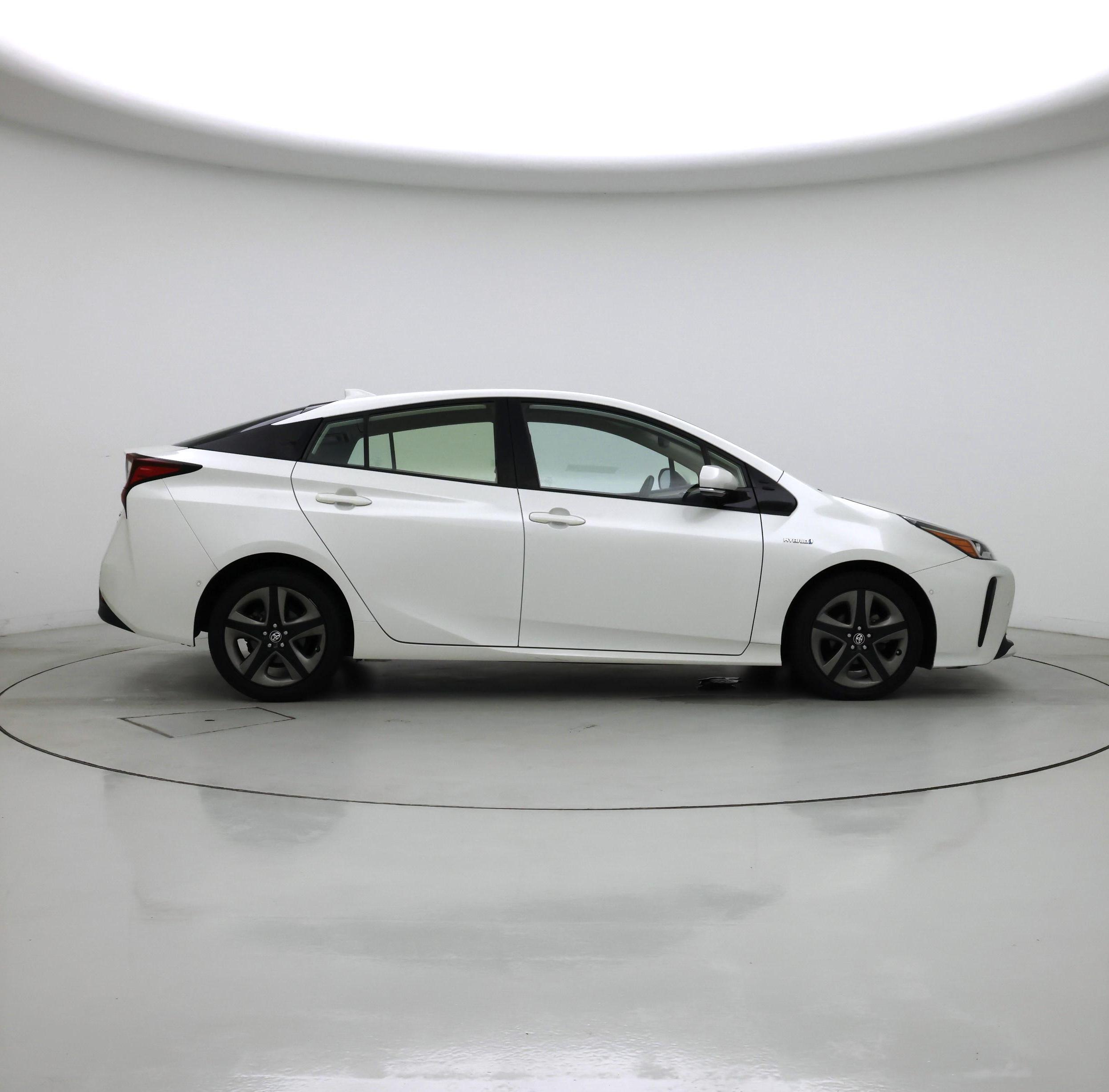 Thumbnail: 2019 Toyota Prius - 7