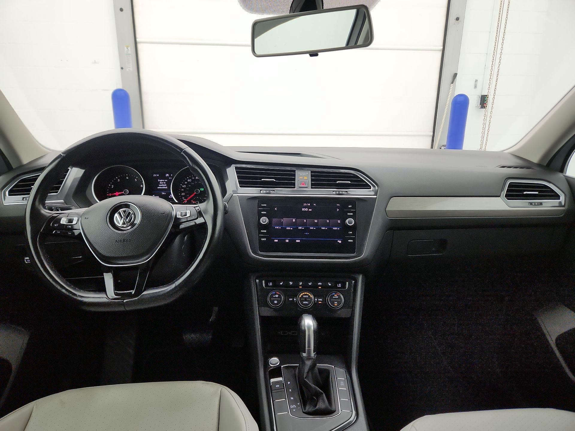 Thumbnail: 2018 Volkswagen Tiguan - 9