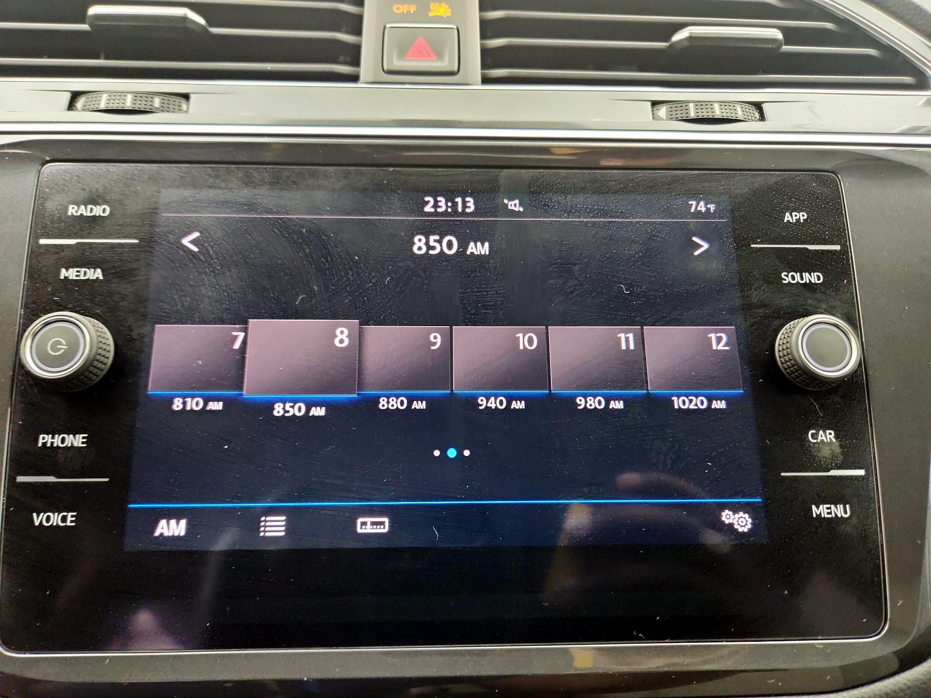 Thumbnail: 2018 Volkswagen Tiguan - 15