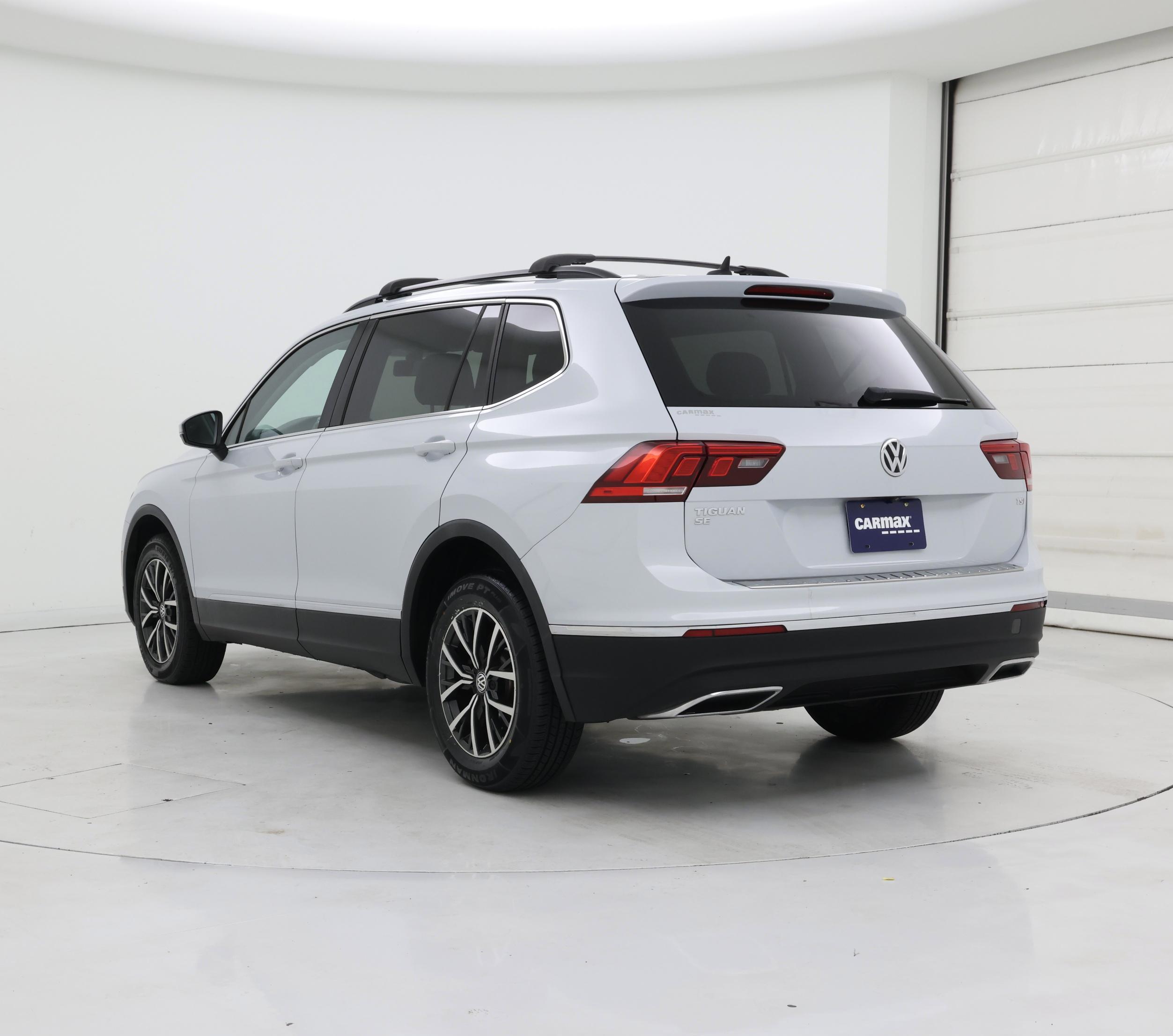 Thumbnail: 2018 Volkswagen Tiguan - 2