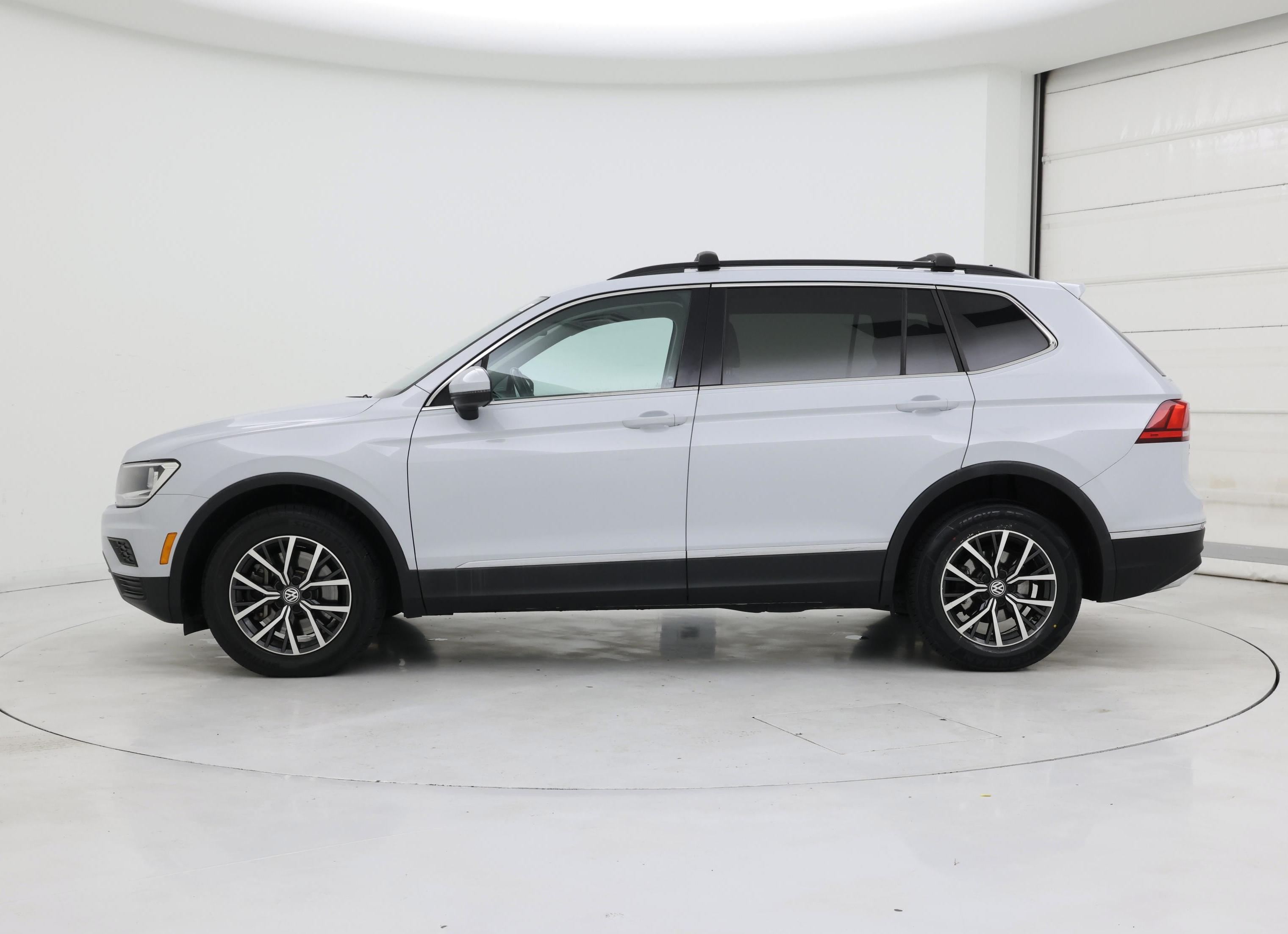 Thumbnail: 2018 Volkswagen Tiguan - 3