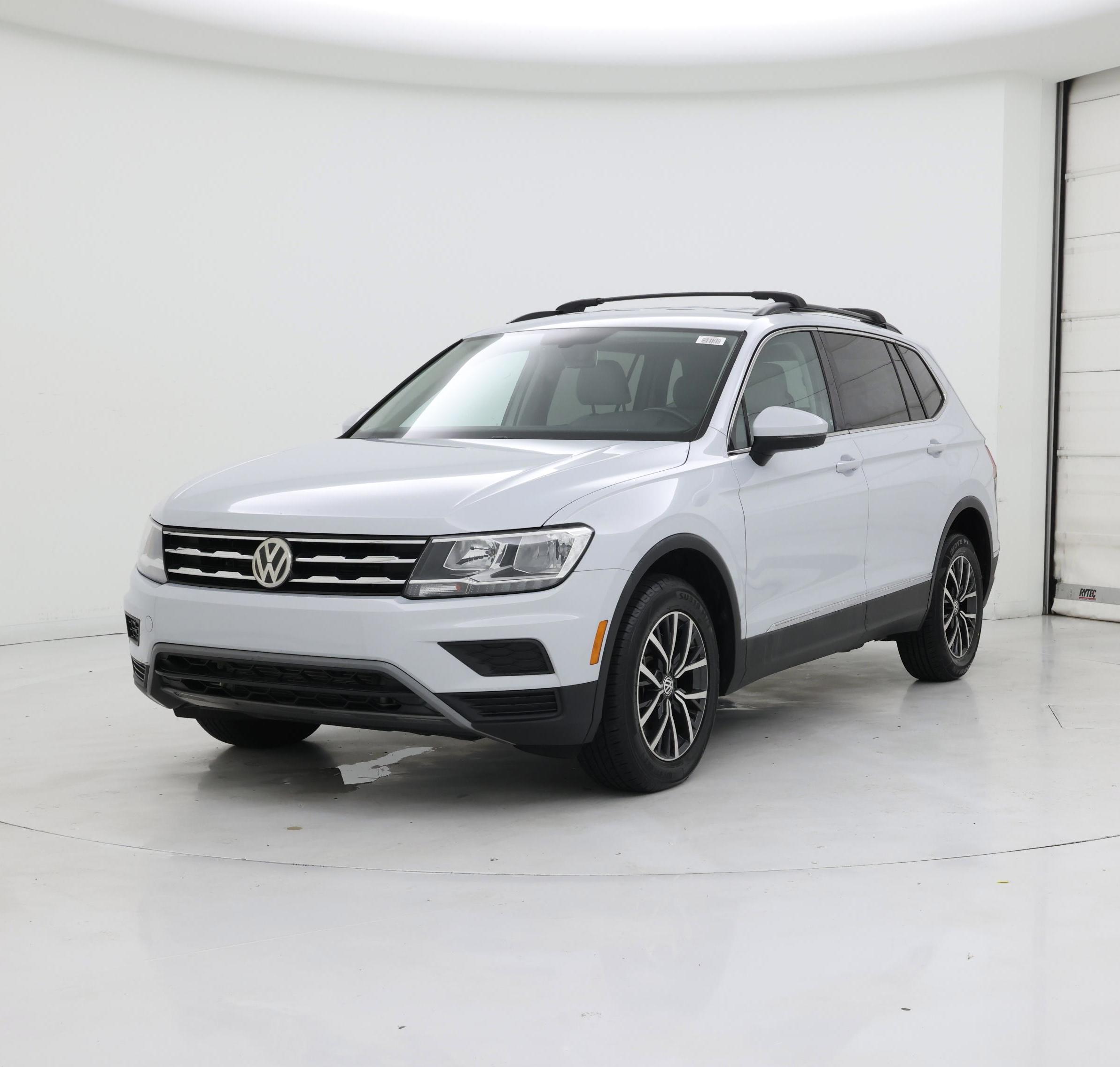 Thumbnail: 2018 Volkswagen Tiguan - 4