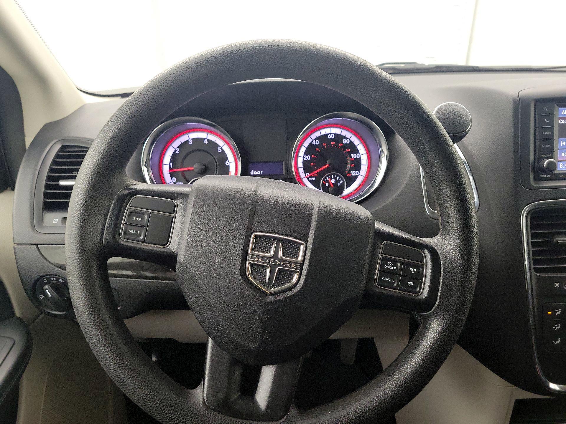 Thumbnail: 2020 Dodge Grand Caravan - 10