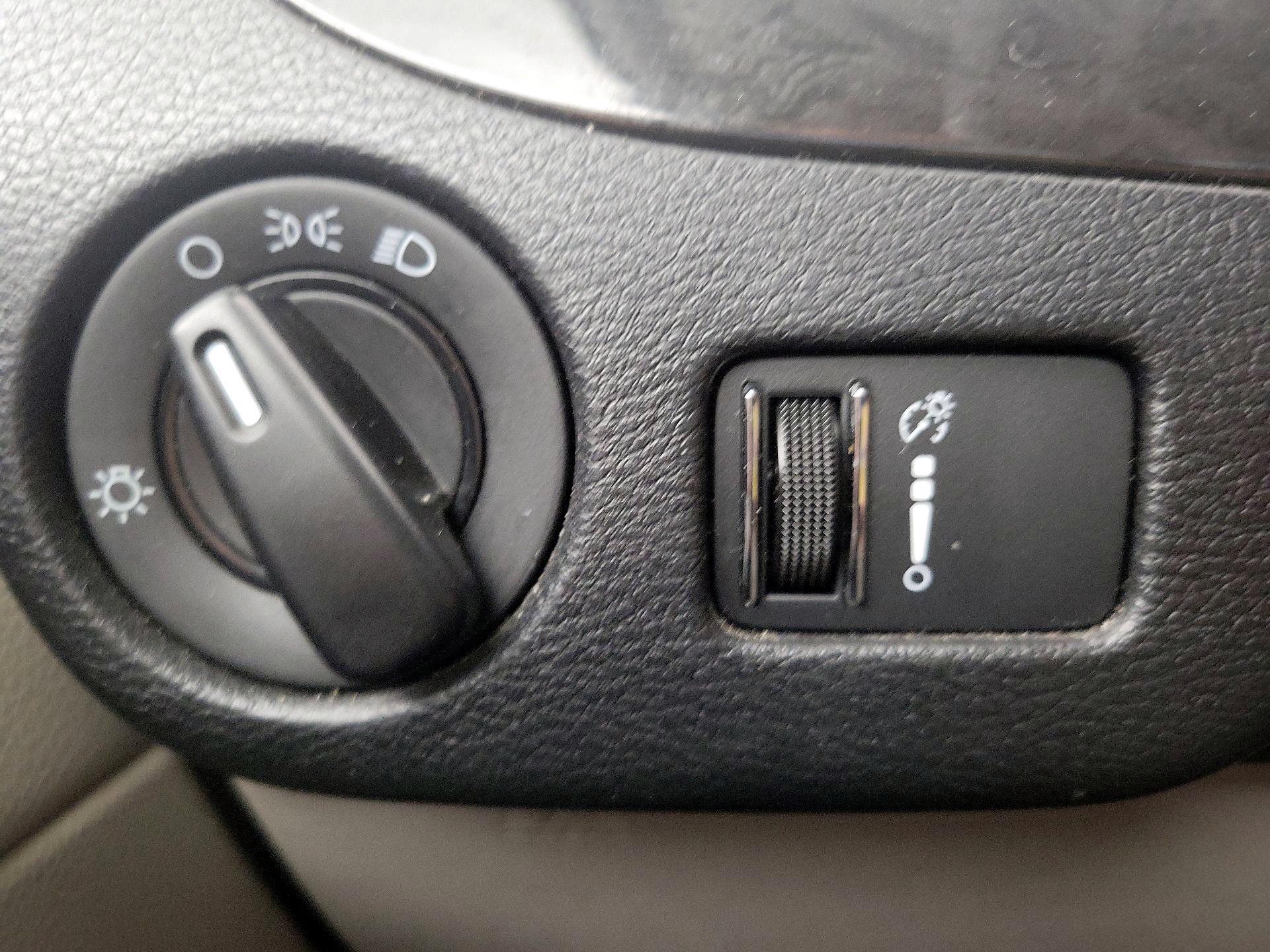 Thumbnail: 2020 Dodge Grand Caravan - 13