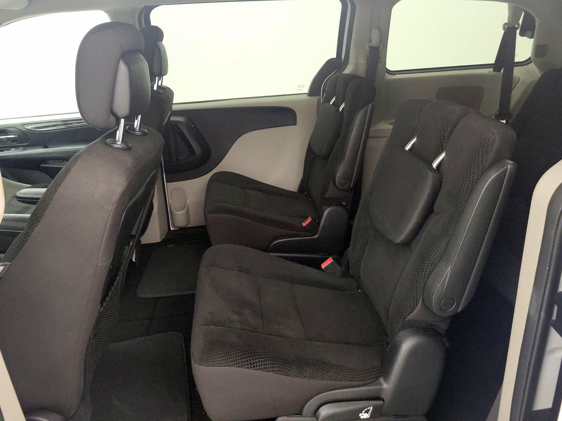 Thumbnail: 2020 Dodge Grand Caravan - 19