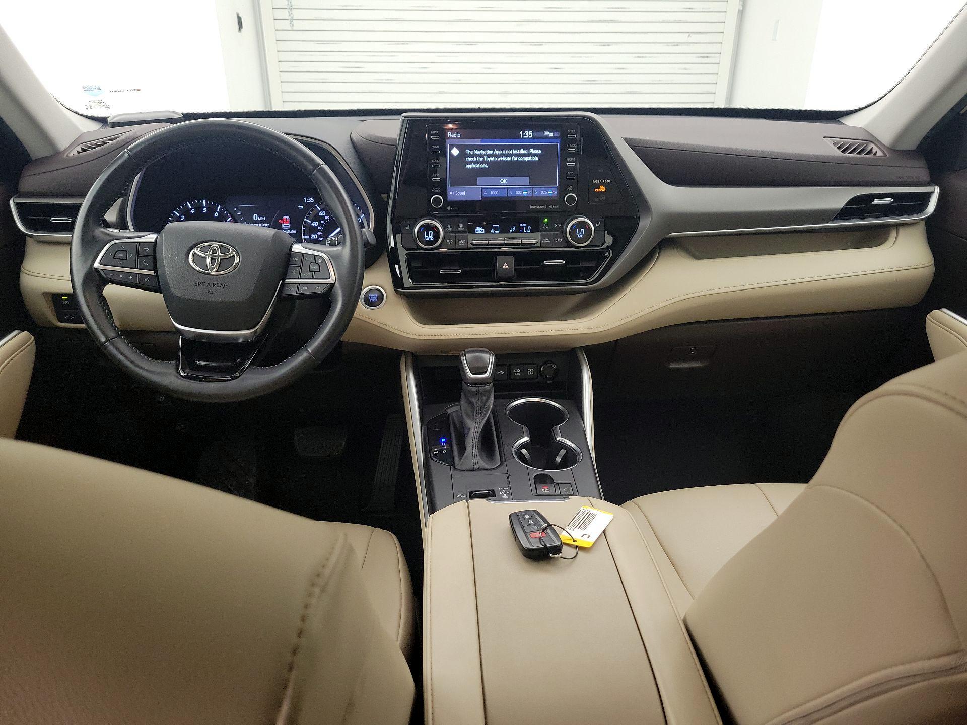 Thumbnail: 2021 Toyota Highlander - 9