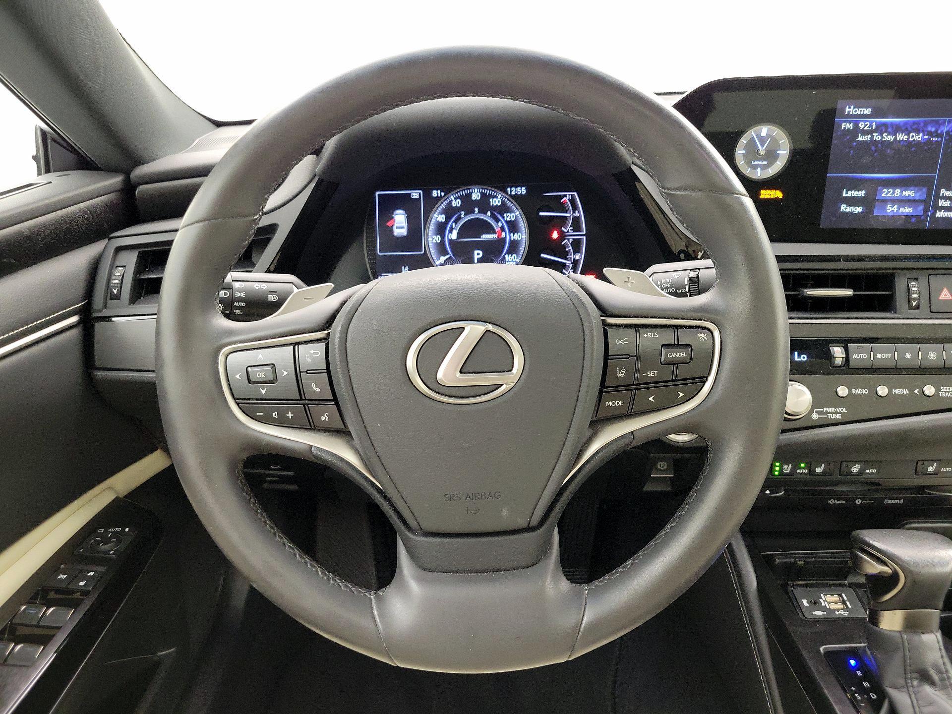 Thumbnail: 2022 Lexus ES - 10