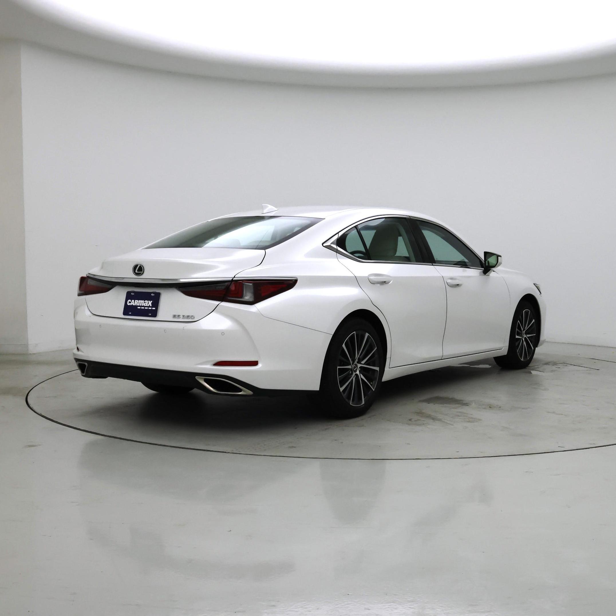 Thumbnail: 2022 Lexus ES - 8