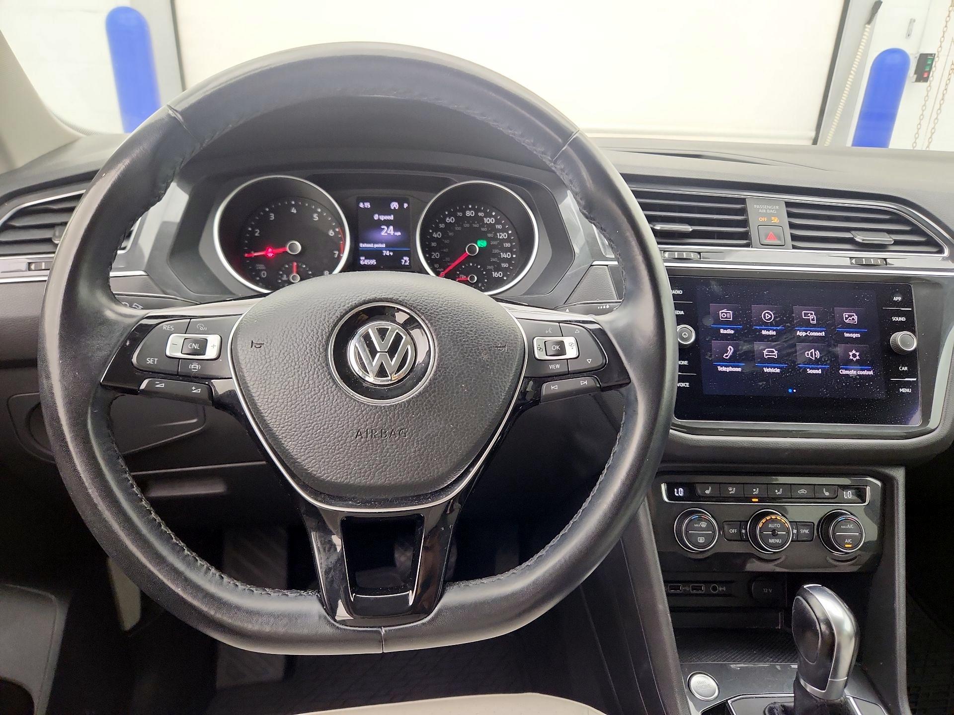 Thumbnail: 2019 Volkswagen Tiguan - 10