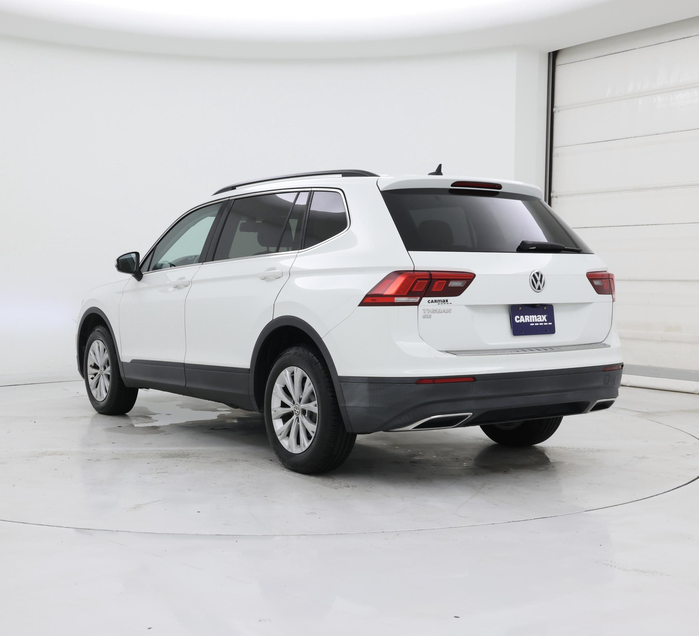 Thumbnail: 2019 Volkswagen Tiguan - 2