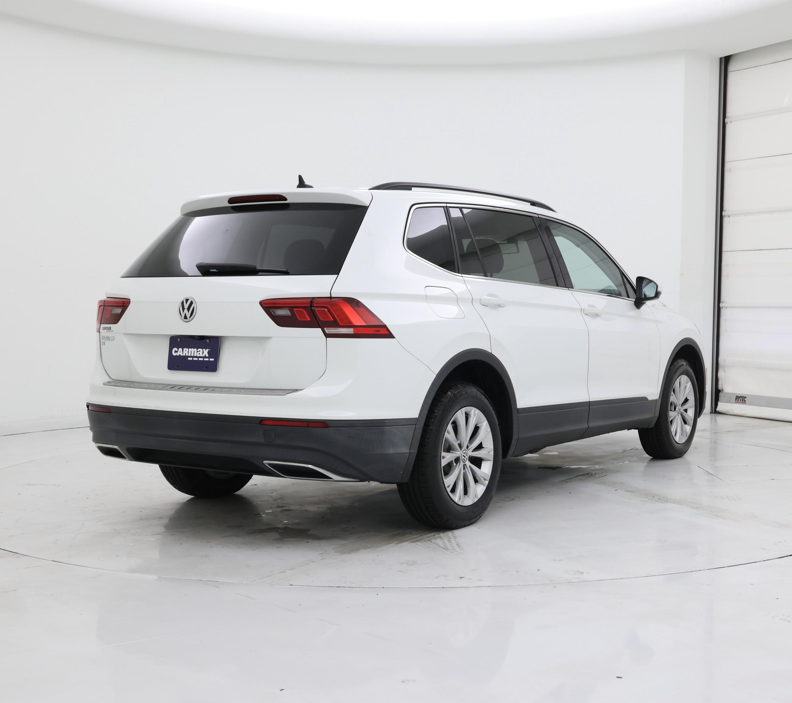 Thumbnail: 2019 Volkswagen Tiguan - 8
