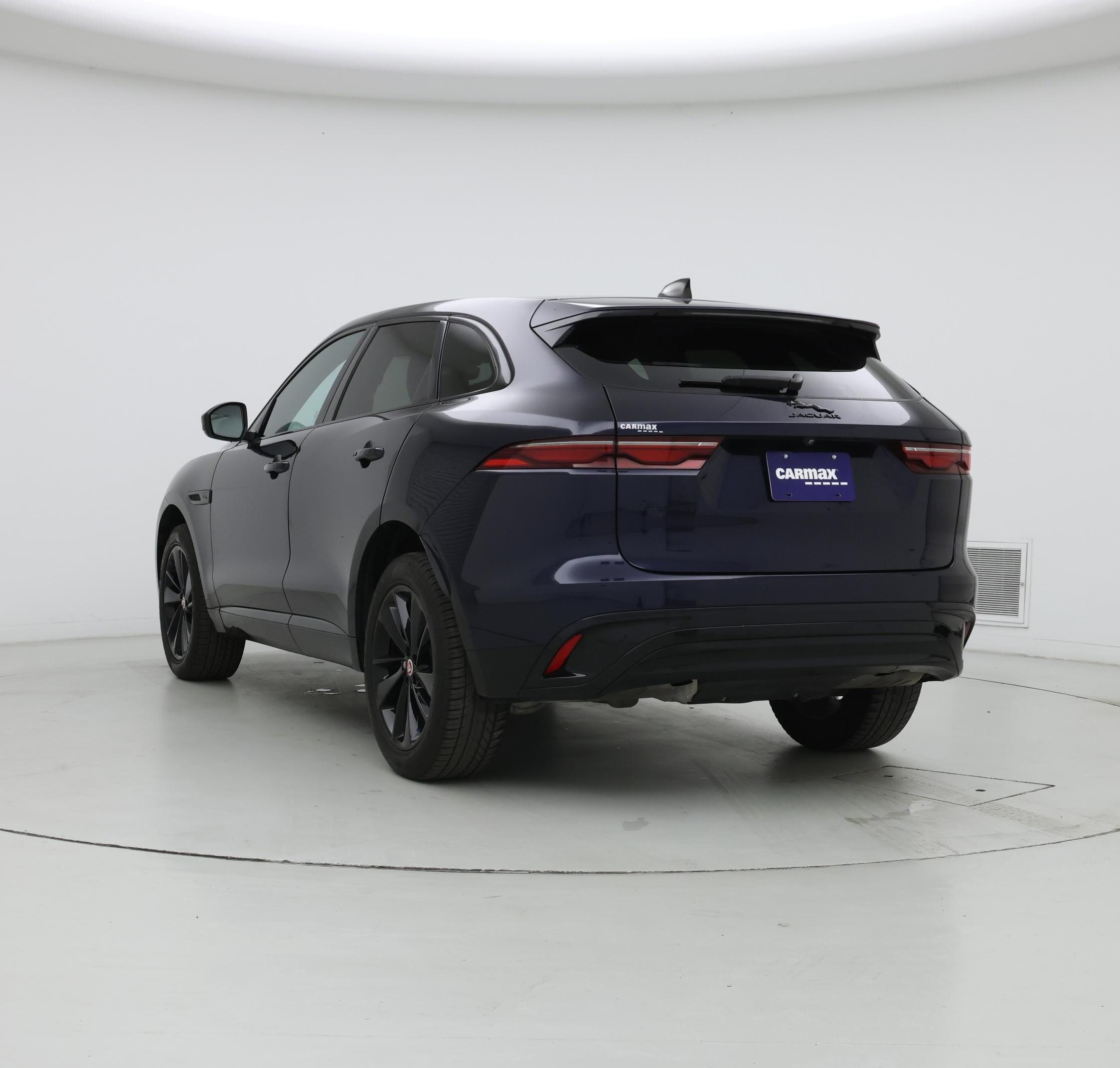 Thumbnail: 2023 Jaguar F-Pace - 2