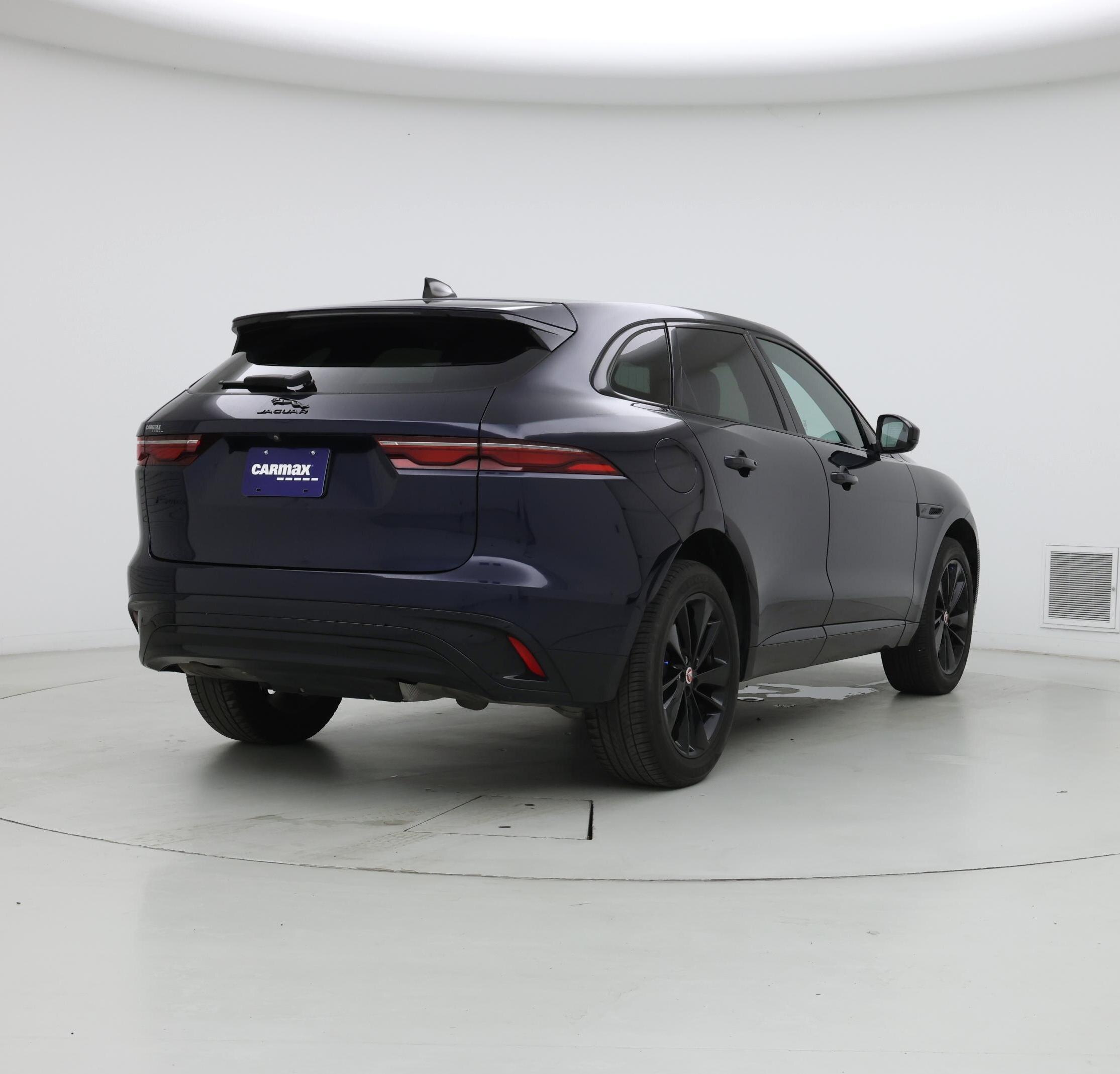 Thumbnail: 2023 Jaguar F-Pace - 8