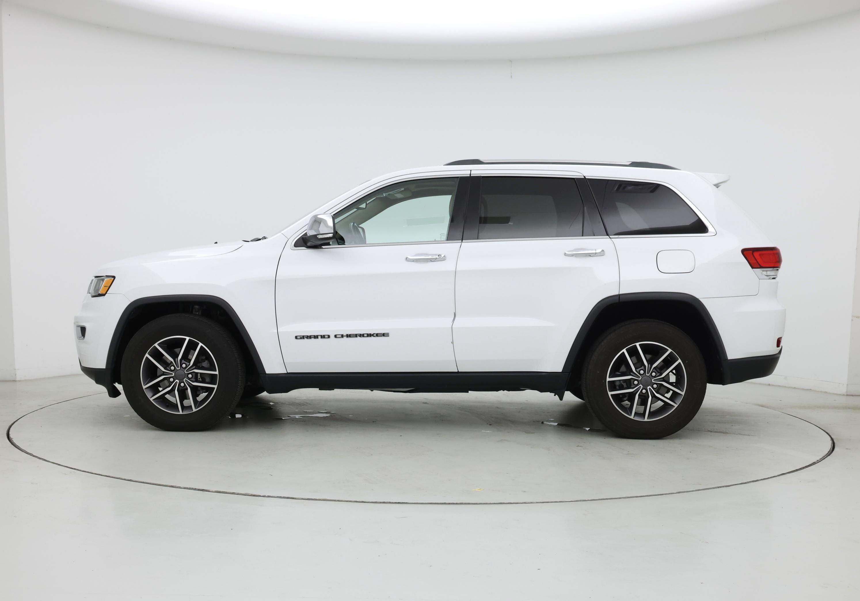 Thumbnail: 2020 Jeep Grand Cherokee - 3