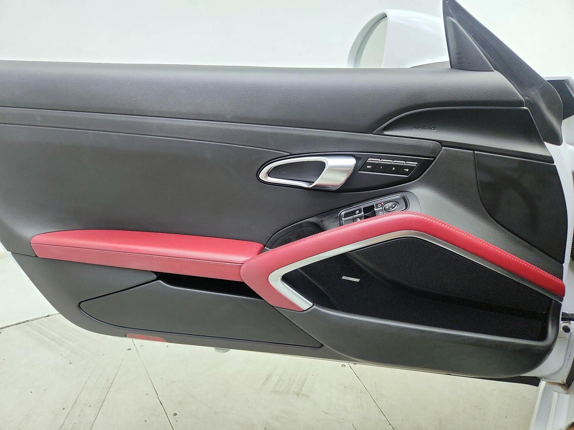 Thumbnail: 2019 Porsche 718 Boxster - 12