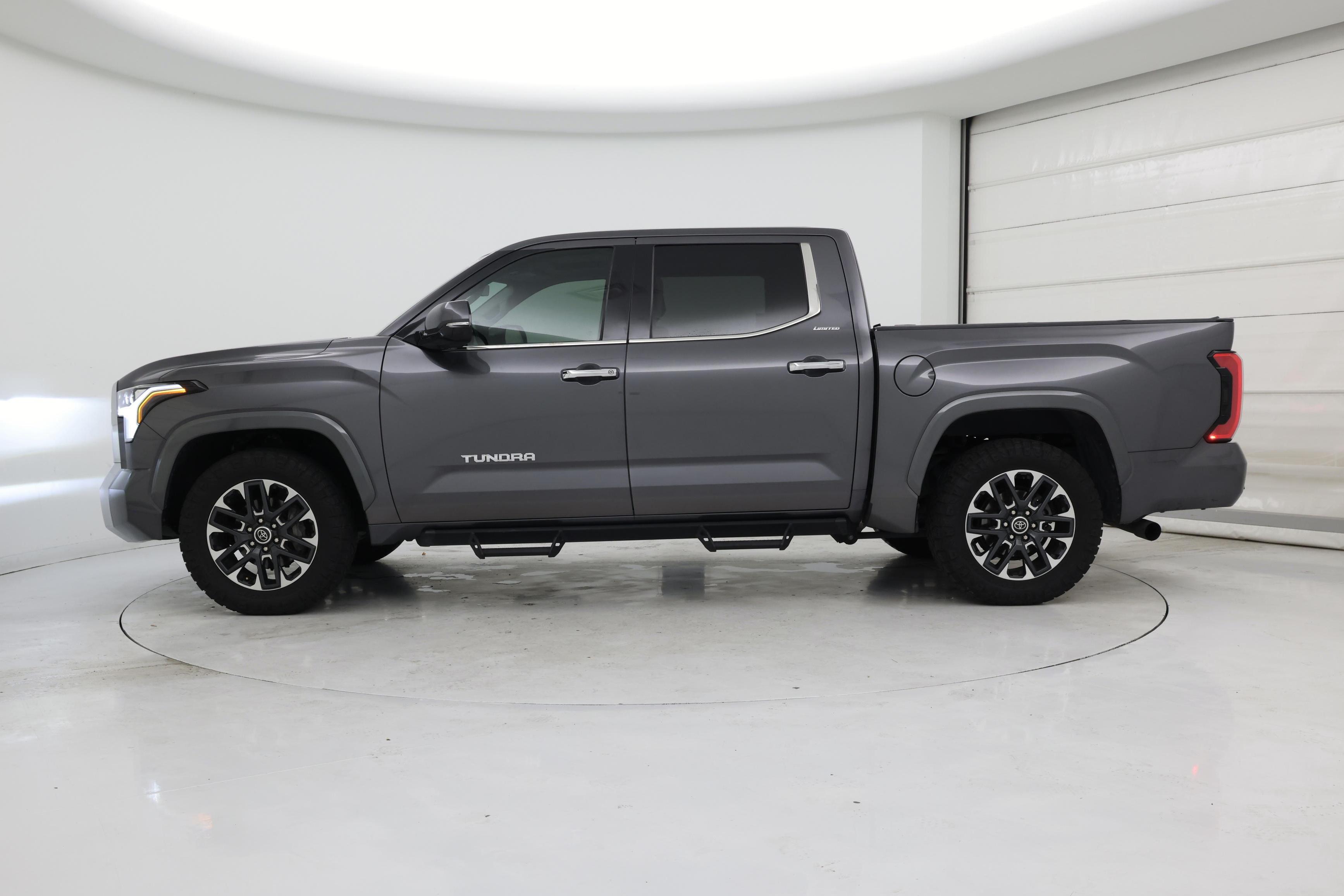 Thumbnail: 2022 Toyota Tundra - 3