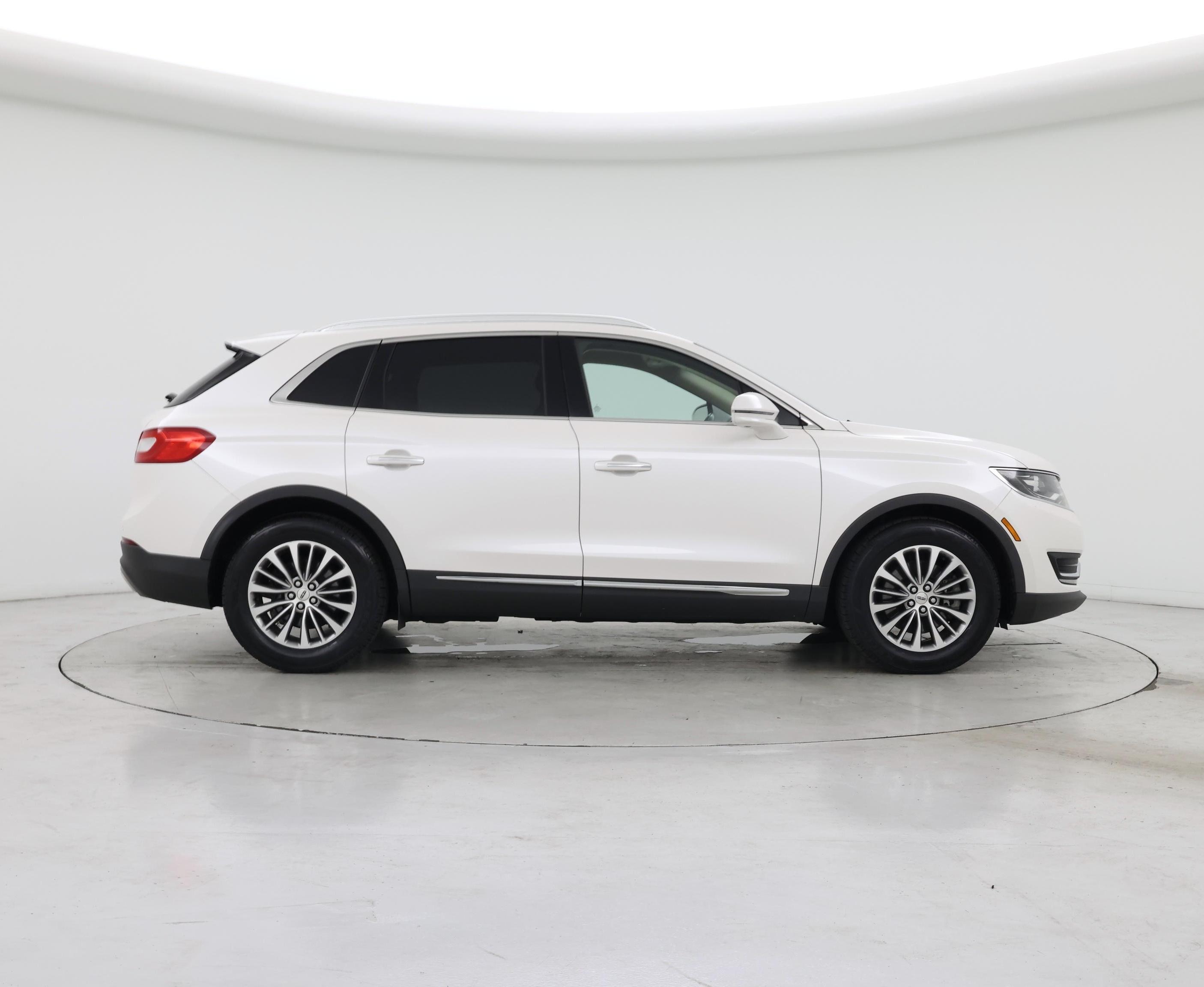 Thumbnail: 2016 Lincoln MKX - 7
